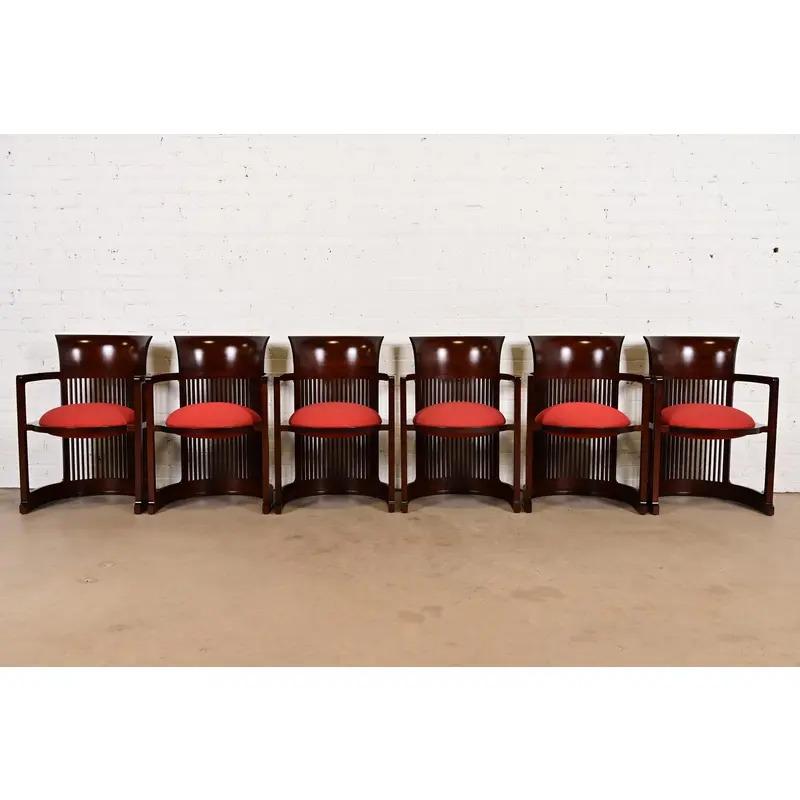 Frank Lloyd Wright für Cassina Arts & Crafts Barrel Chairs, Satz von sechs (Arts and Crafts) im Angebot