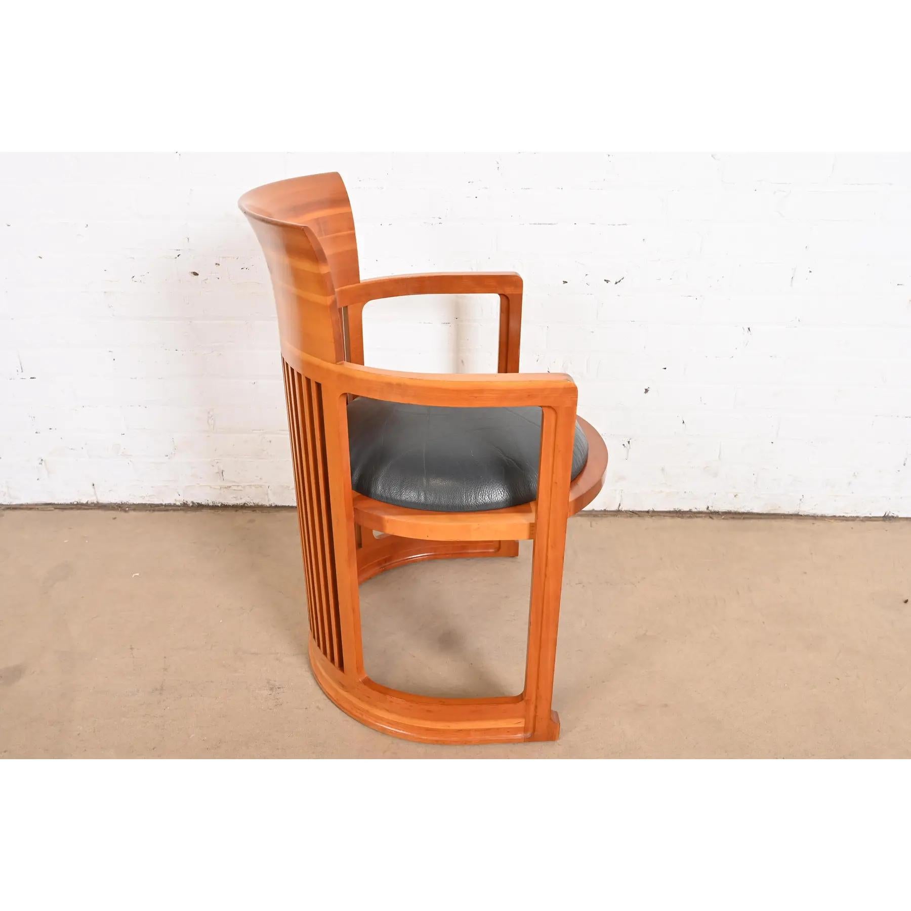 Frank Lloyd Wright for Cassina Arts & Crafts Cherry Wood Barrel Chair 2