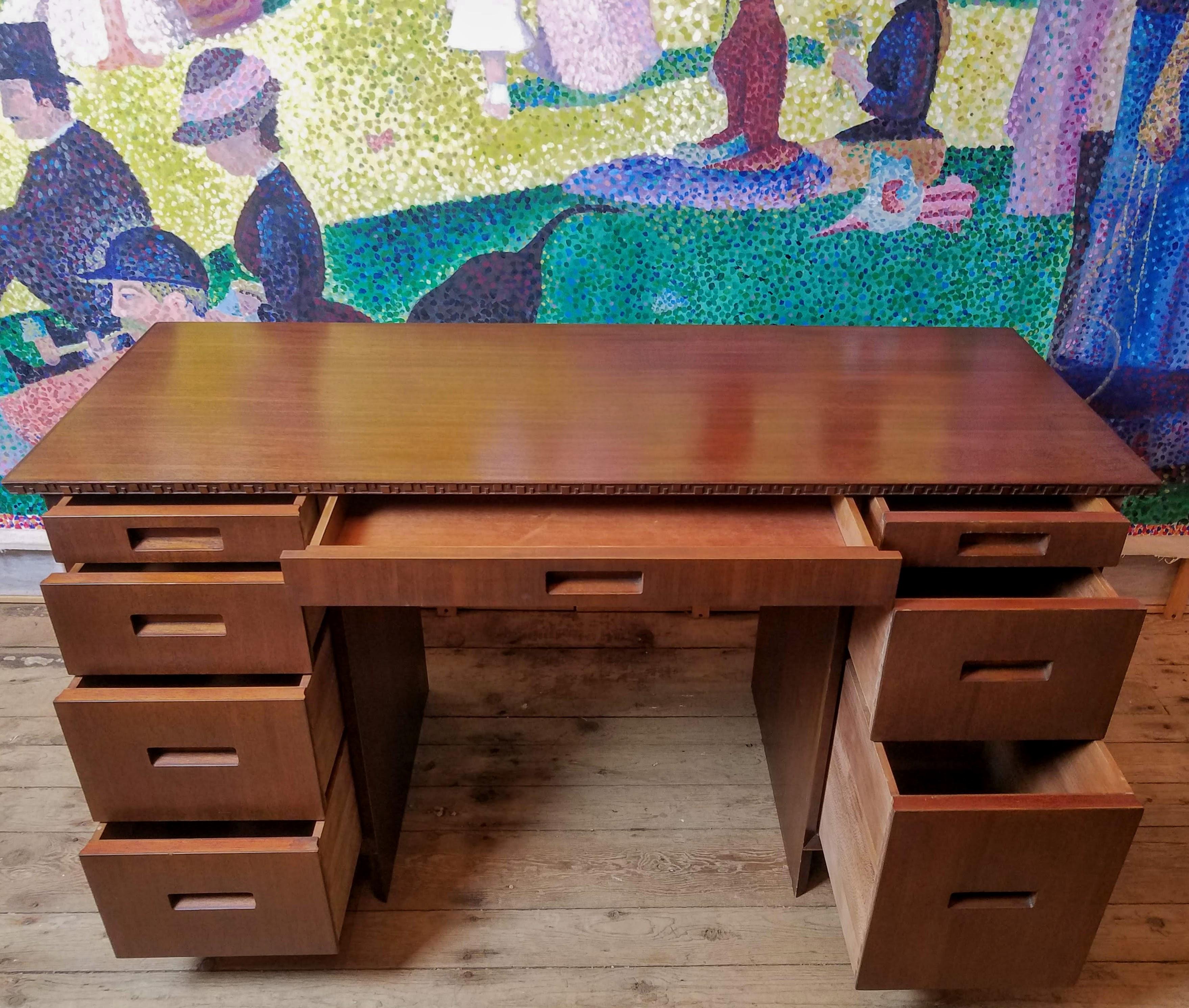 Frank Lloyd Wright for Heritage  Henredon Taliesin Mahogany Desk 1955/56 For Sale 2