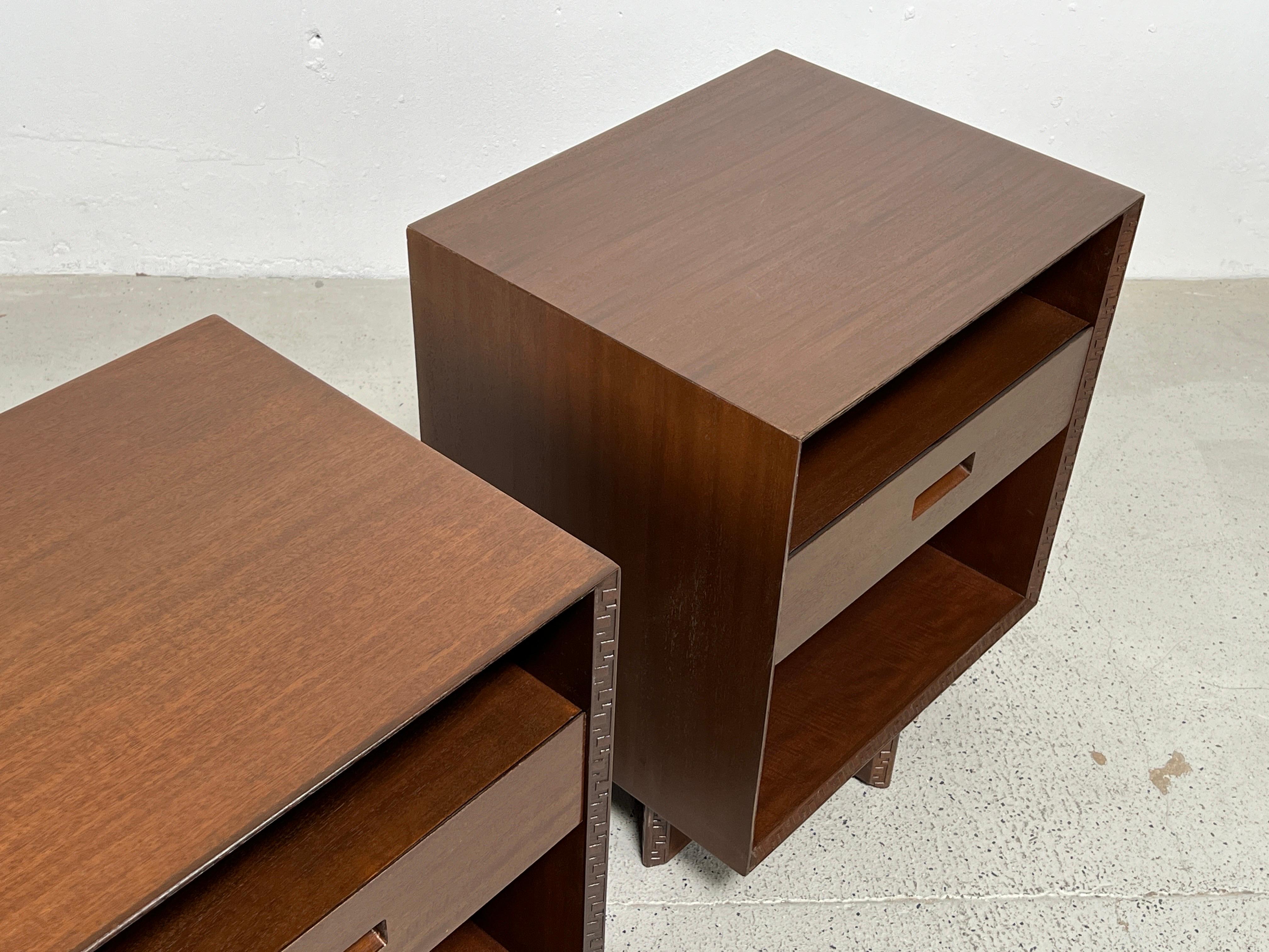 Frank Lloyd Wright for Henredon Pair of Nightstands For Sale 7
