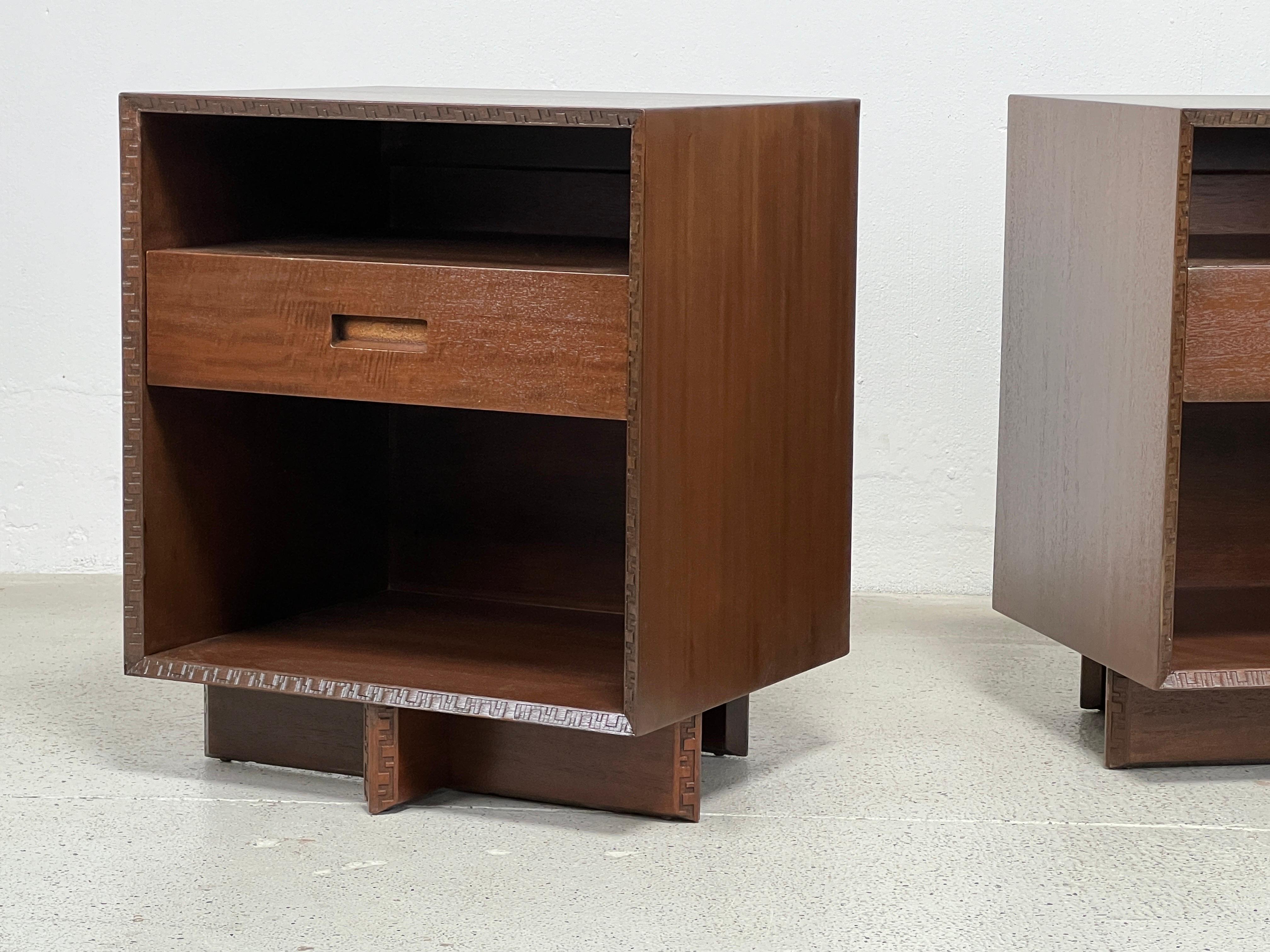 Frank Lloyd Wright for Henredon Pair of Nightstands In Good Condition For Sale In Dallas, TX