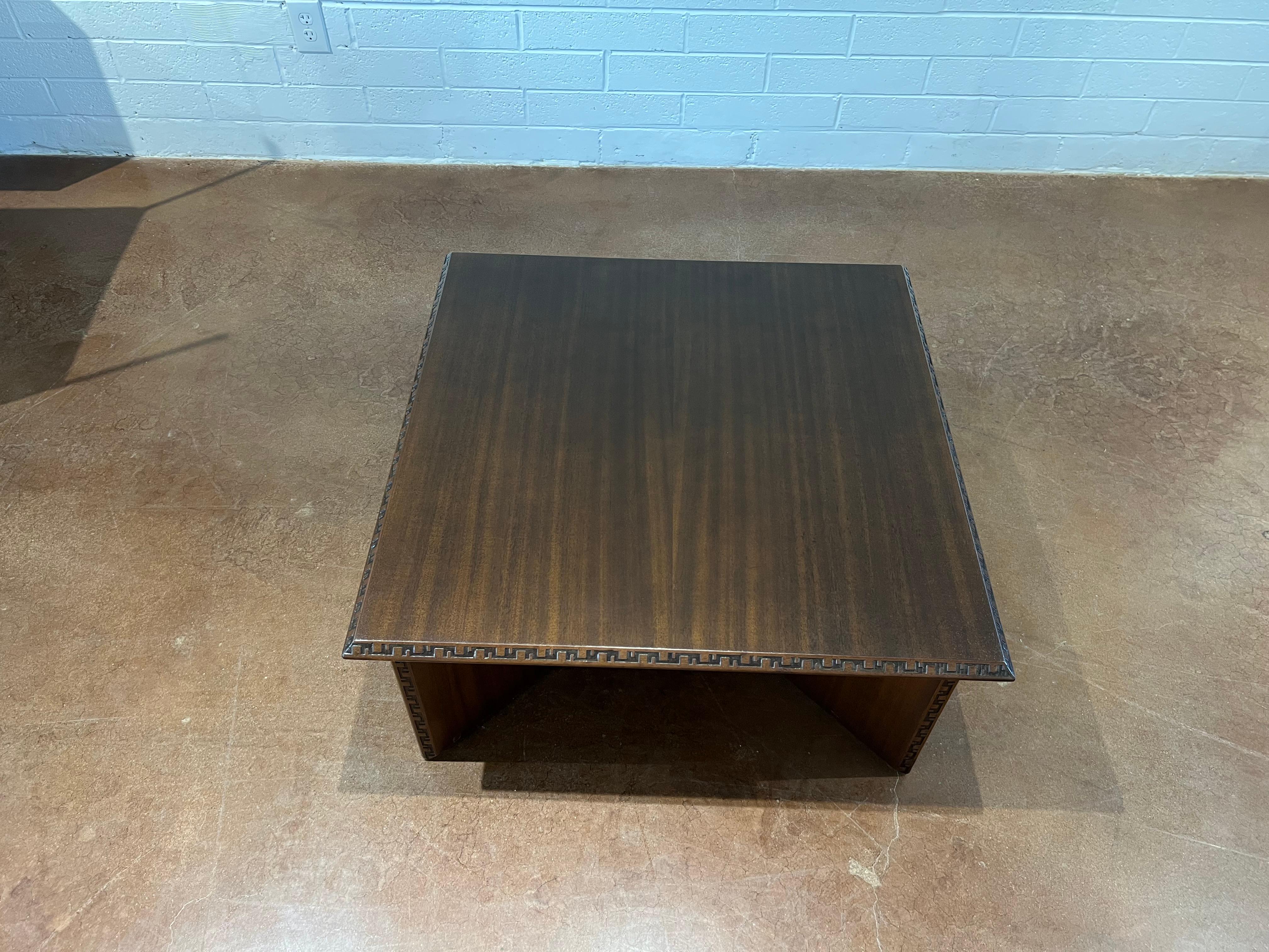 Américain Table basse carrée Frank Lloyd Wright pour Henredon  en vente