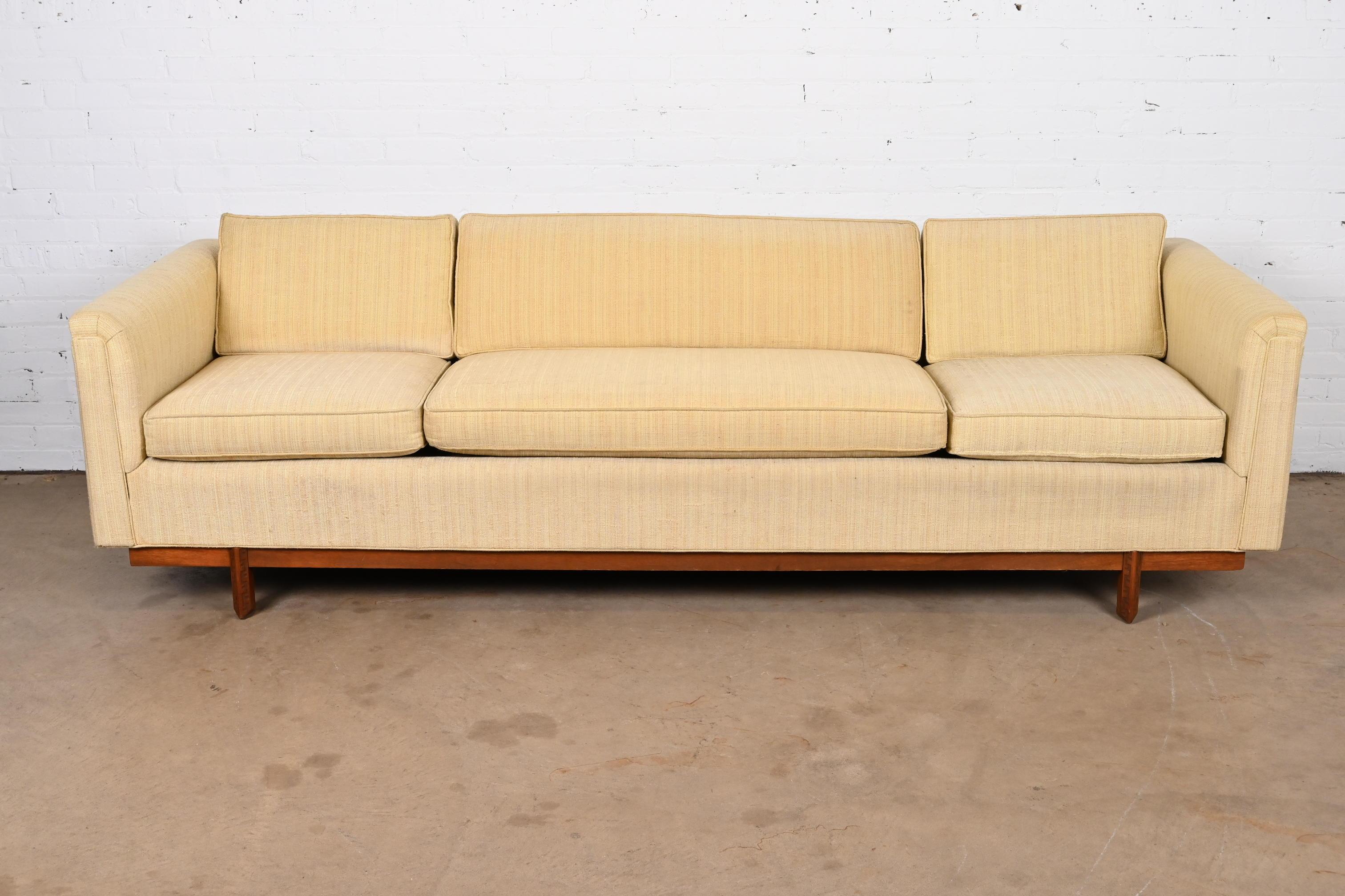 American Frank Lloyd Wright for Heritage Henredon Taliesin Long Sofa, 1950s