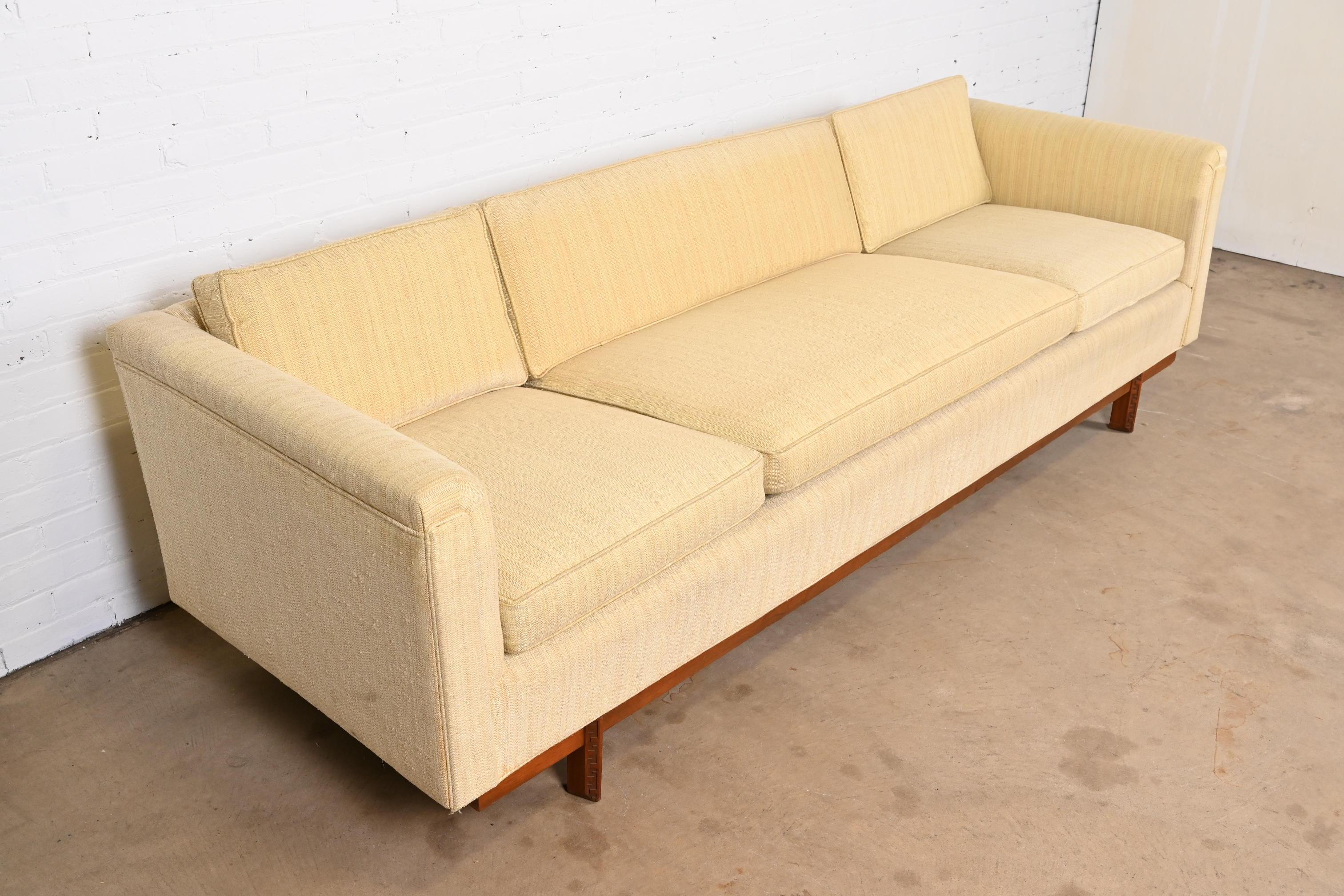 Mid-20th Century Frank Lloyd Wright for Heritage Henredon Taliesin Long Sofa, 1950s