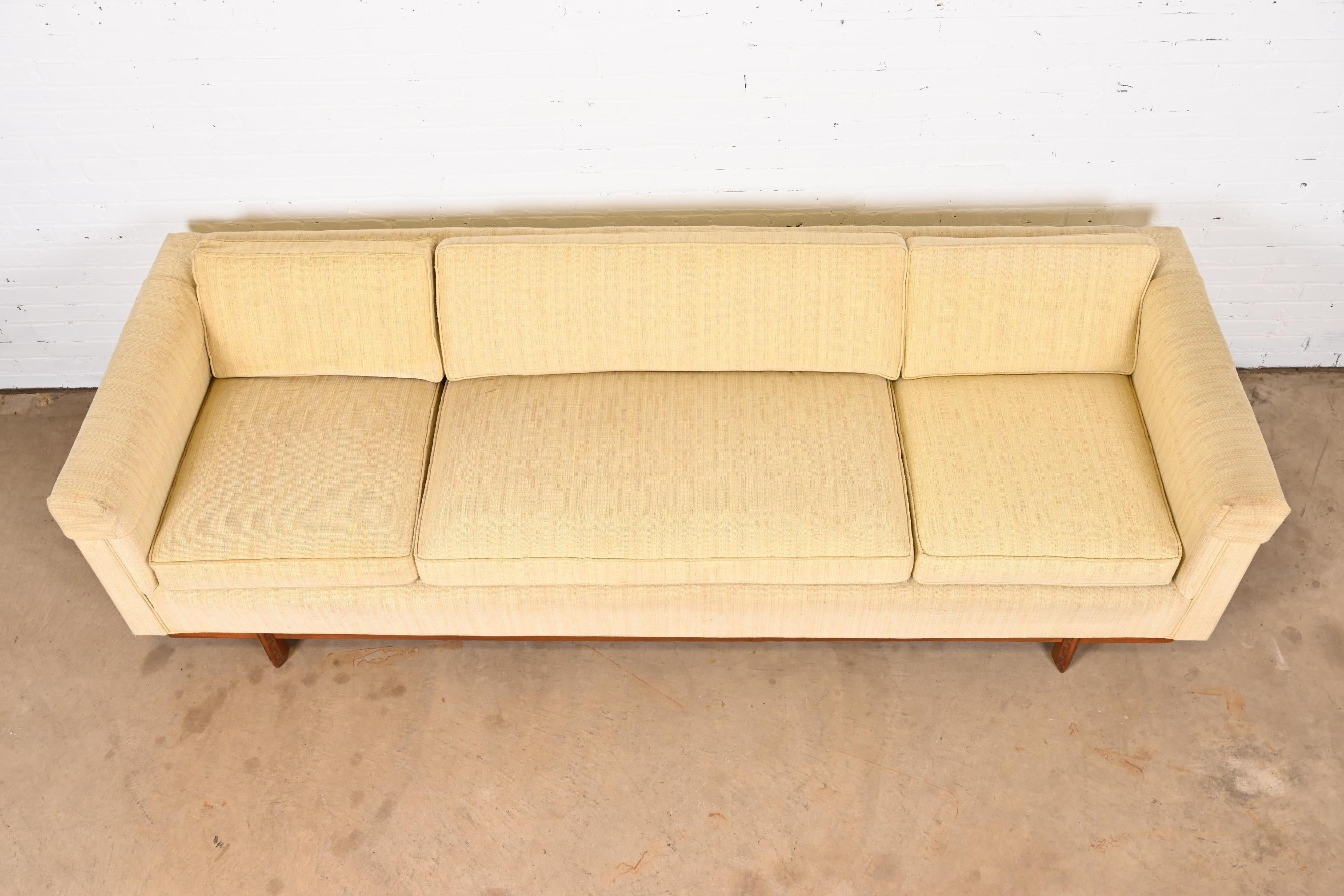 Frank Lloyd Wright for Heritage Henredon Taliesin Long Sofa, 1950s 2