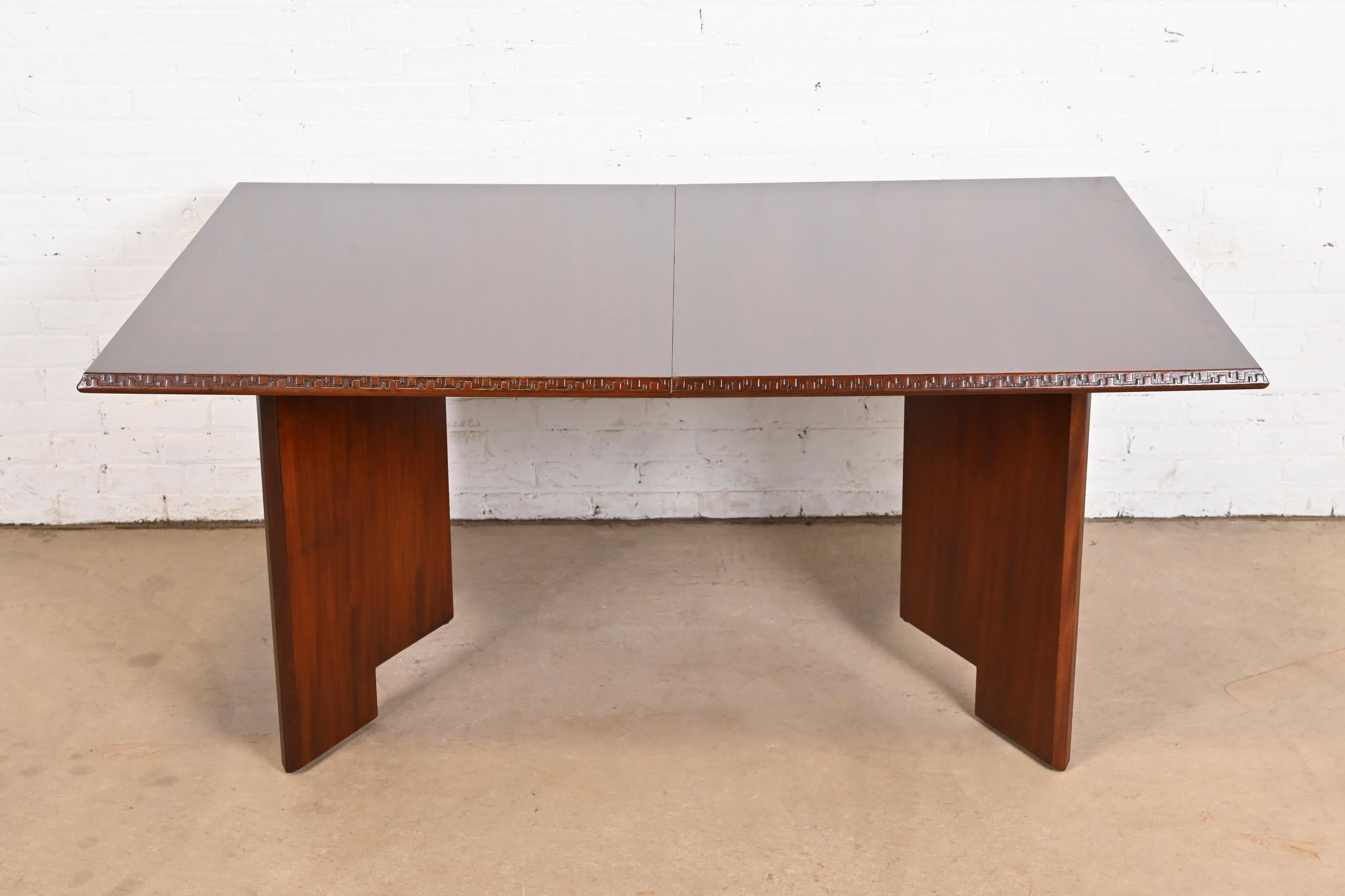 Américain Table de salle à manger Taliesin en acajou Frank Lloyd Wright pour Heritage Henredon en vente