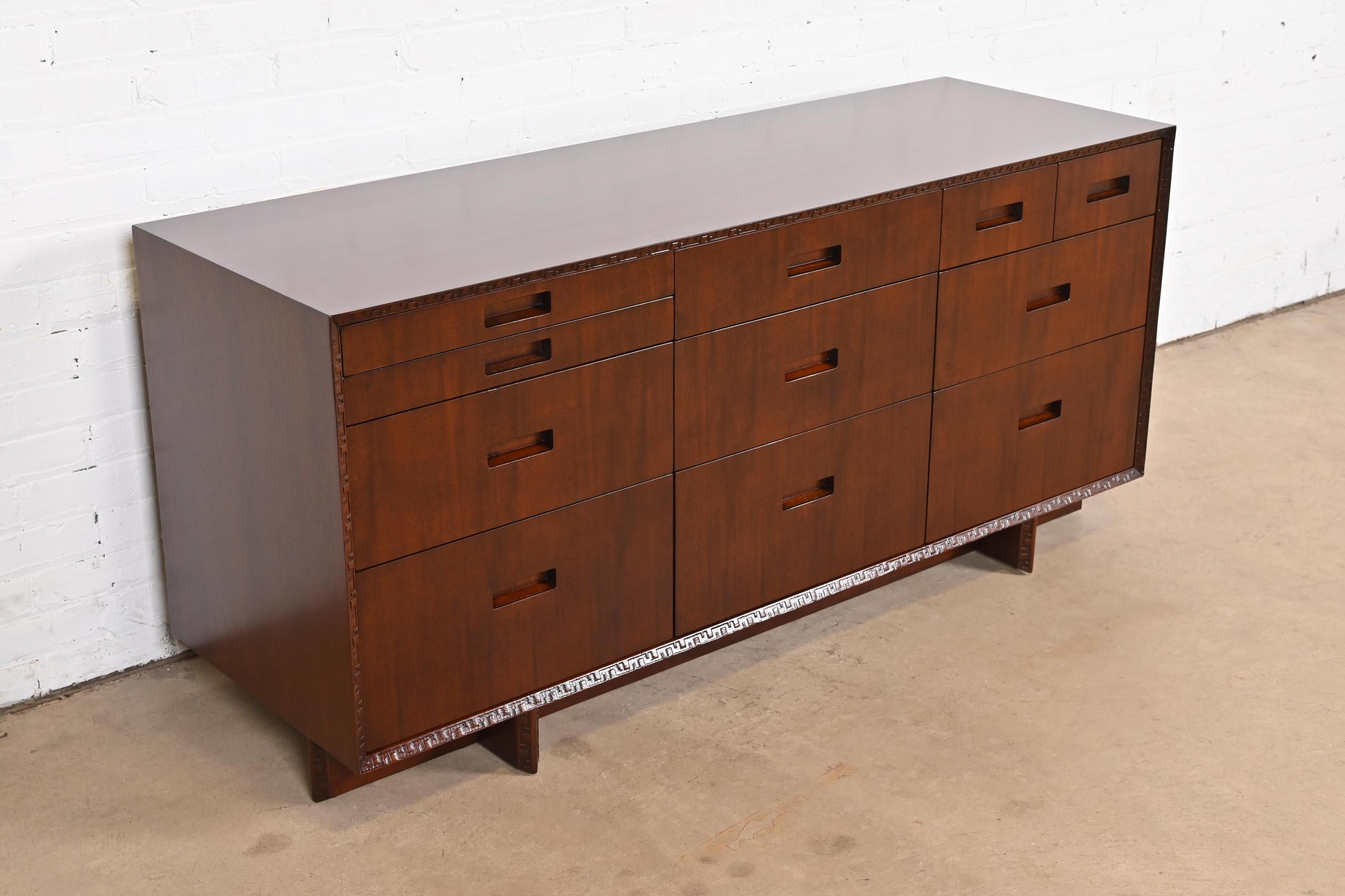 Frank Lloyd Wright for Heritage Henredon Taliesin Mahogany Dresser or Credenza In Good Condition In South Bend, IN