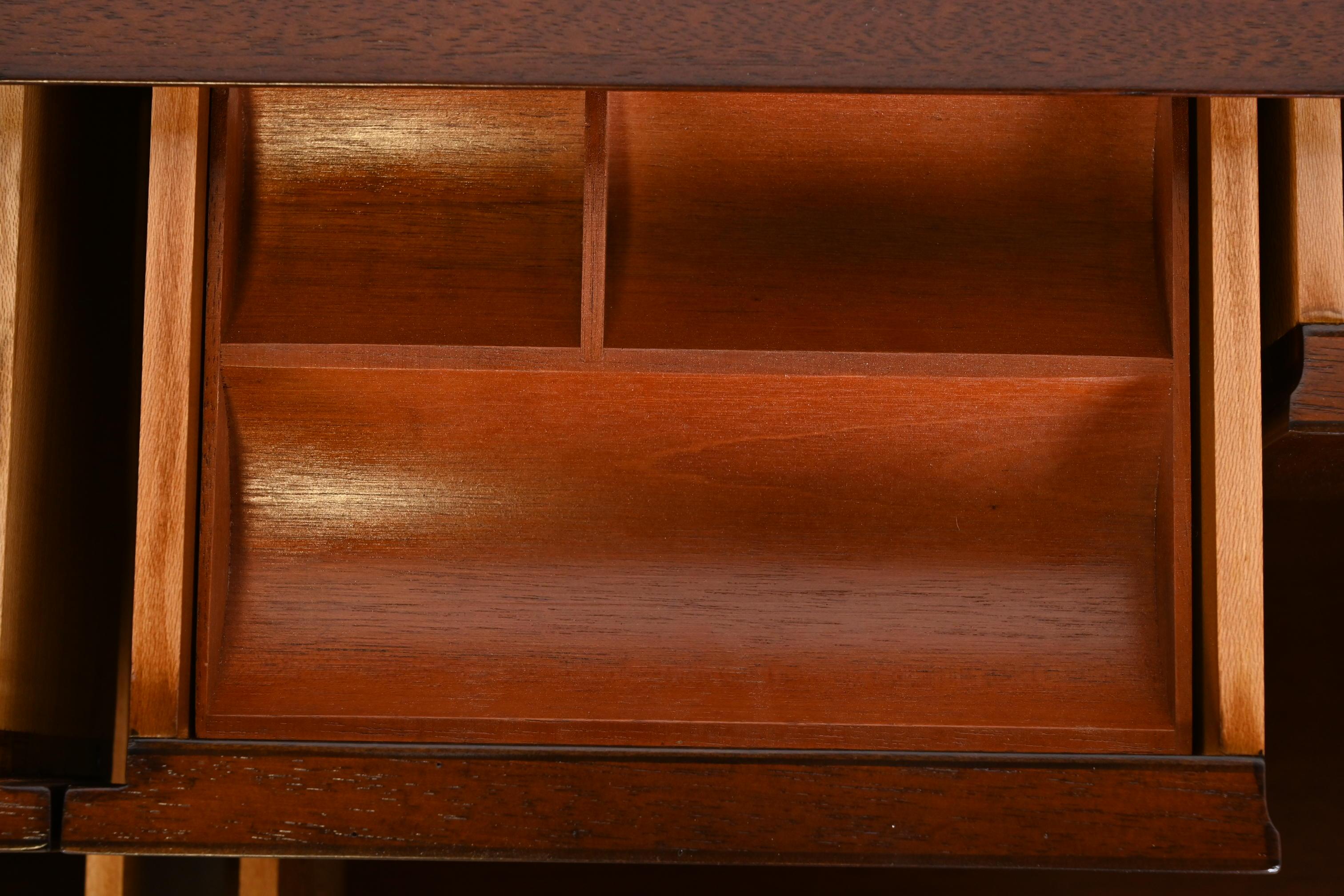 Frank Lloyd Wright for Heritage Henredon Taliesin Mahogany Dresser or Credenza 1