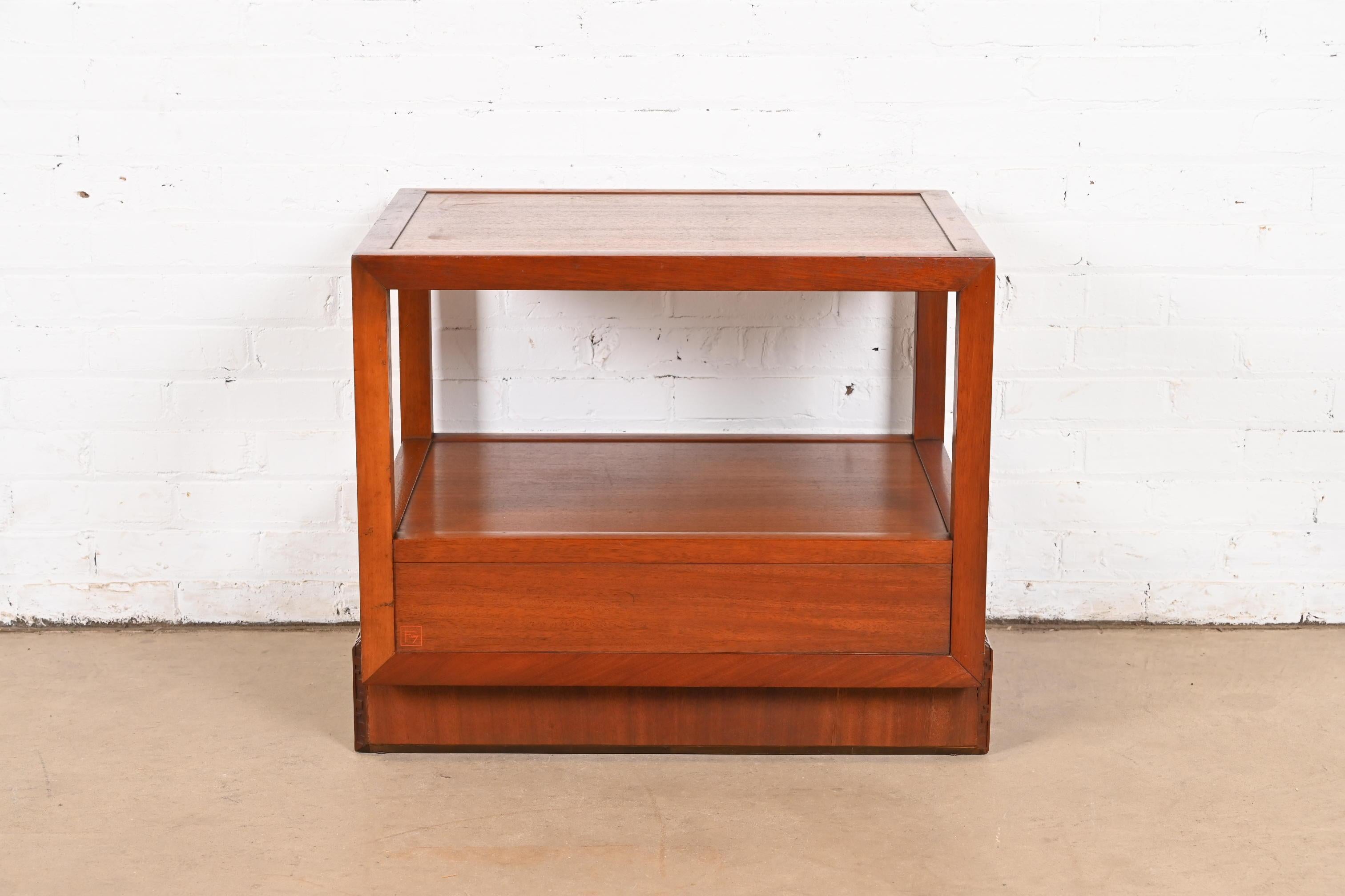 Frank Lloyd Wright for Heritage Henredon Taliesin Mahogany Nightstand, 1950s For Sale 4