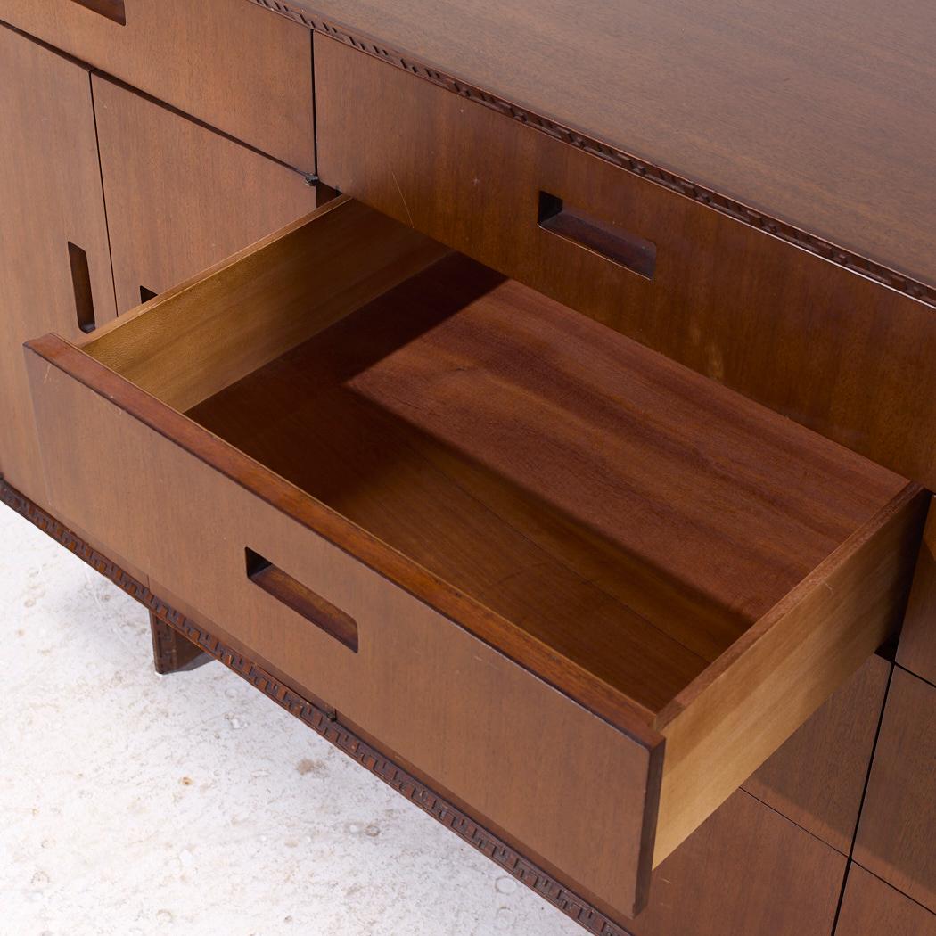 Frank Lloyd Wright for Heritage Henredon 'Taliesin' MCM Mahogany Credenza 5