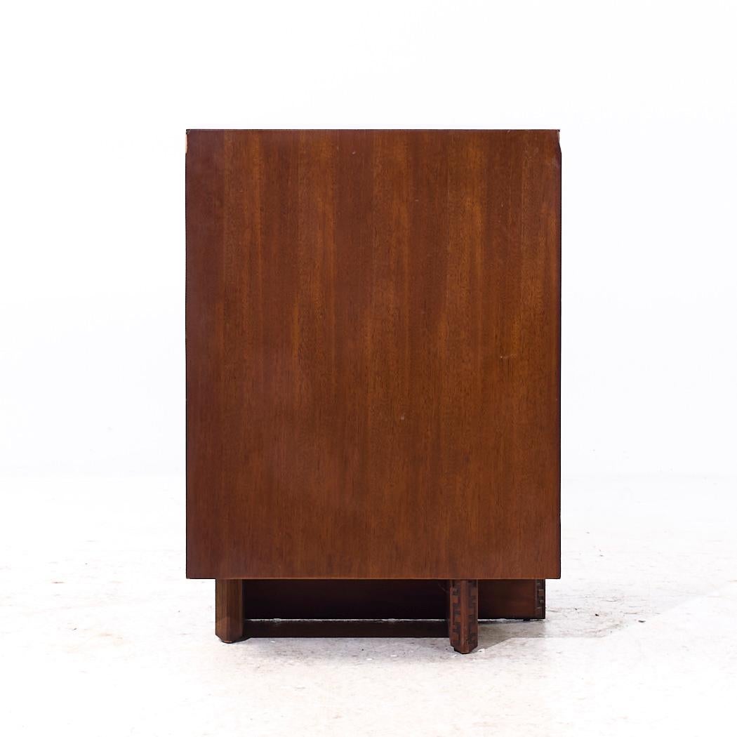 Frank Lloyd Wright for Heritage Henredon Taliesin MCM Mahogany Nightstand In Good Condition For Sale In Countryside, IL