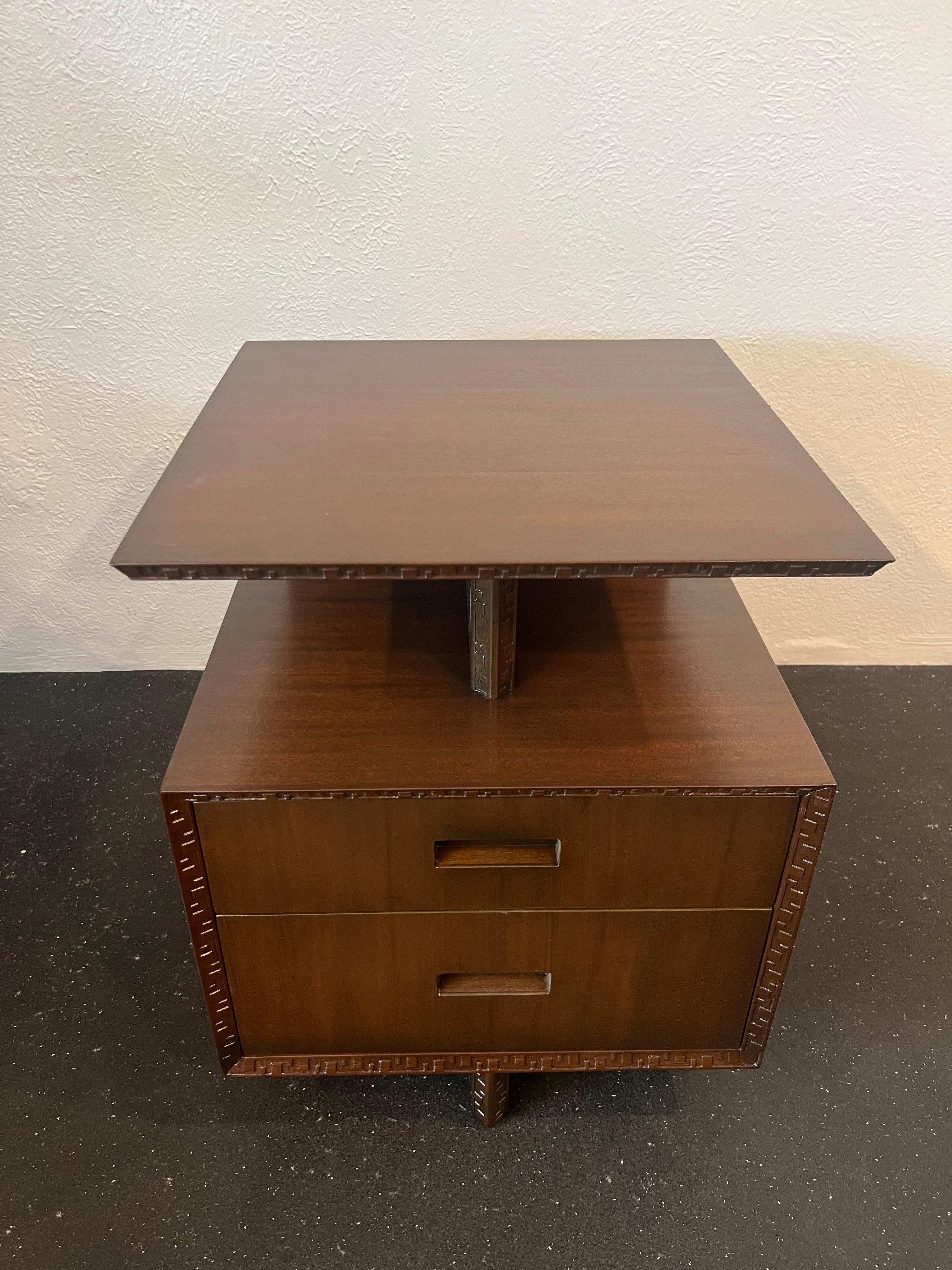 Mid-Century Modern Frank Lloyd Wright for Heritage Henredon “Taliesin” Side Table For Sale
