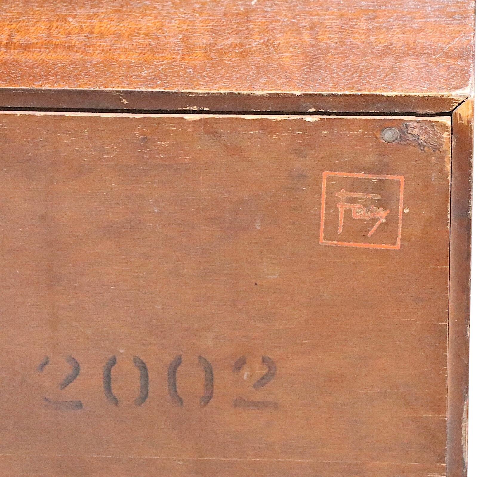 Frank Lloyd Wright Heritage Henredon  Taliesin Four Drawer Dresser  Nightstand For Sale 10