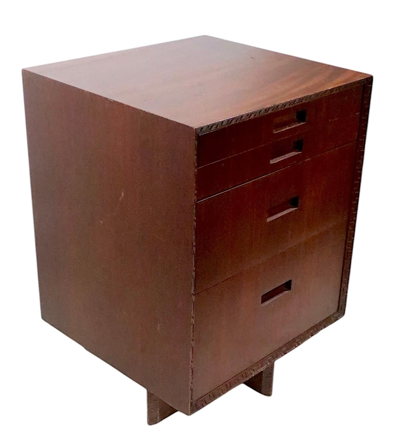 Frank Lloyd Wright Heritage Henredon  Taliesin Four Drawer Dresser  Nightstand For Sale 13