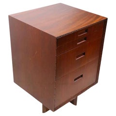 Frank Lloyd Wright Erbe Henredon  Taliesin Schublade mit vier Schubladen  Nachttisch