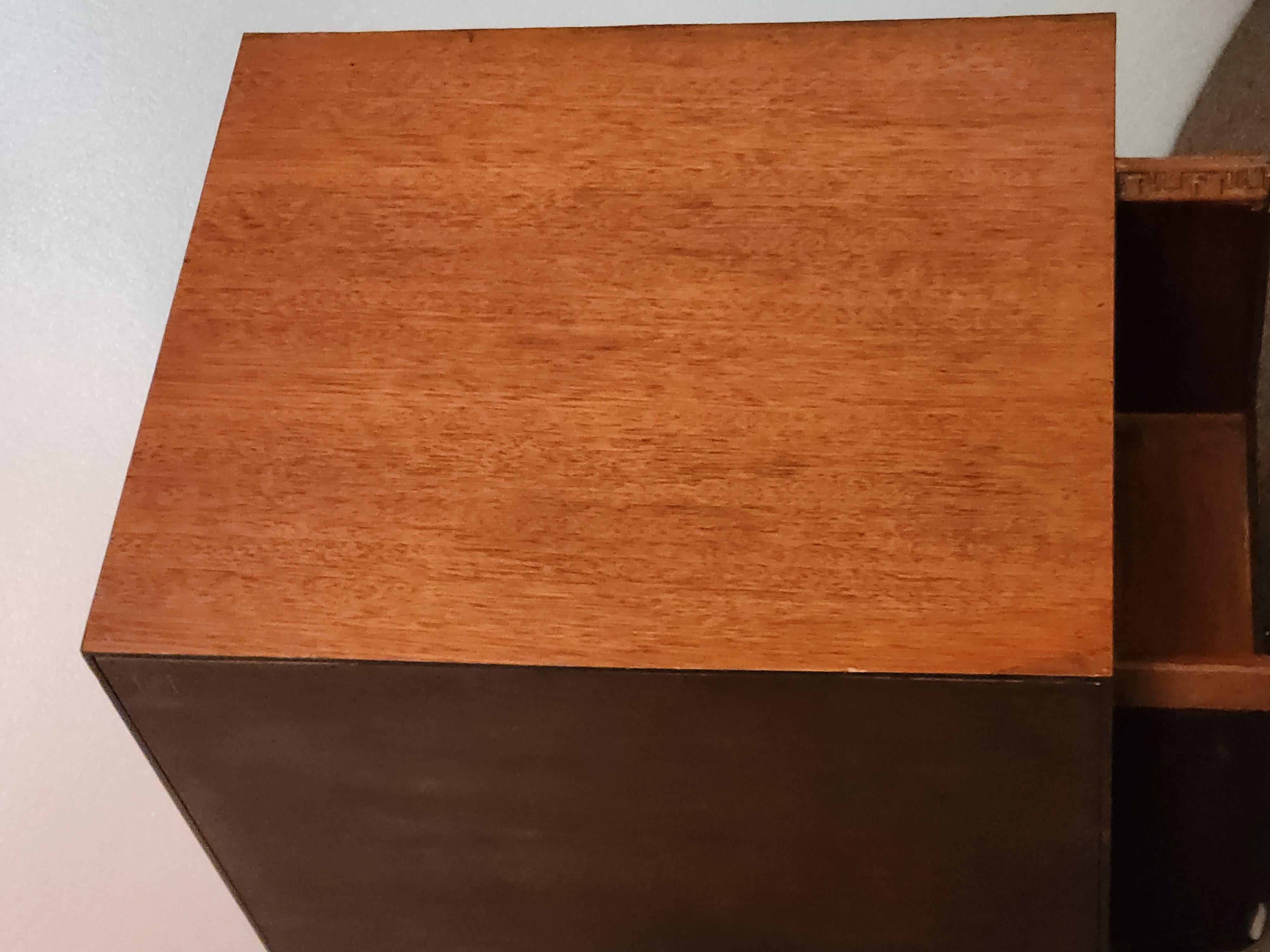 Commode 4 tiroirs en acajou de Frank Lloyd Wright Heritage Henredon 1955 en vente 3