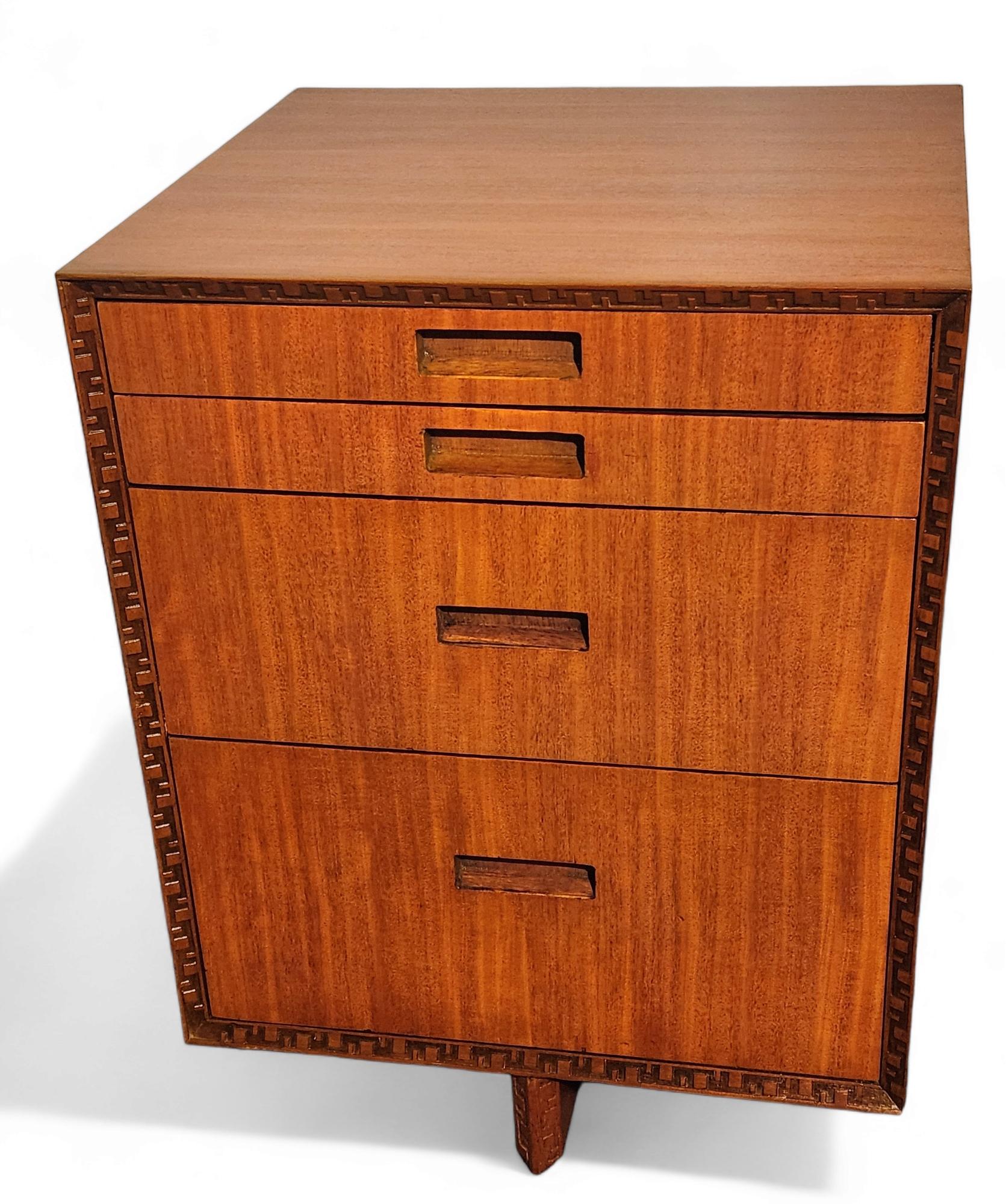 Commode 4 tiroirs en acajou de Frank Lloyd Wright Heritage Henredon 1955 en vente 1