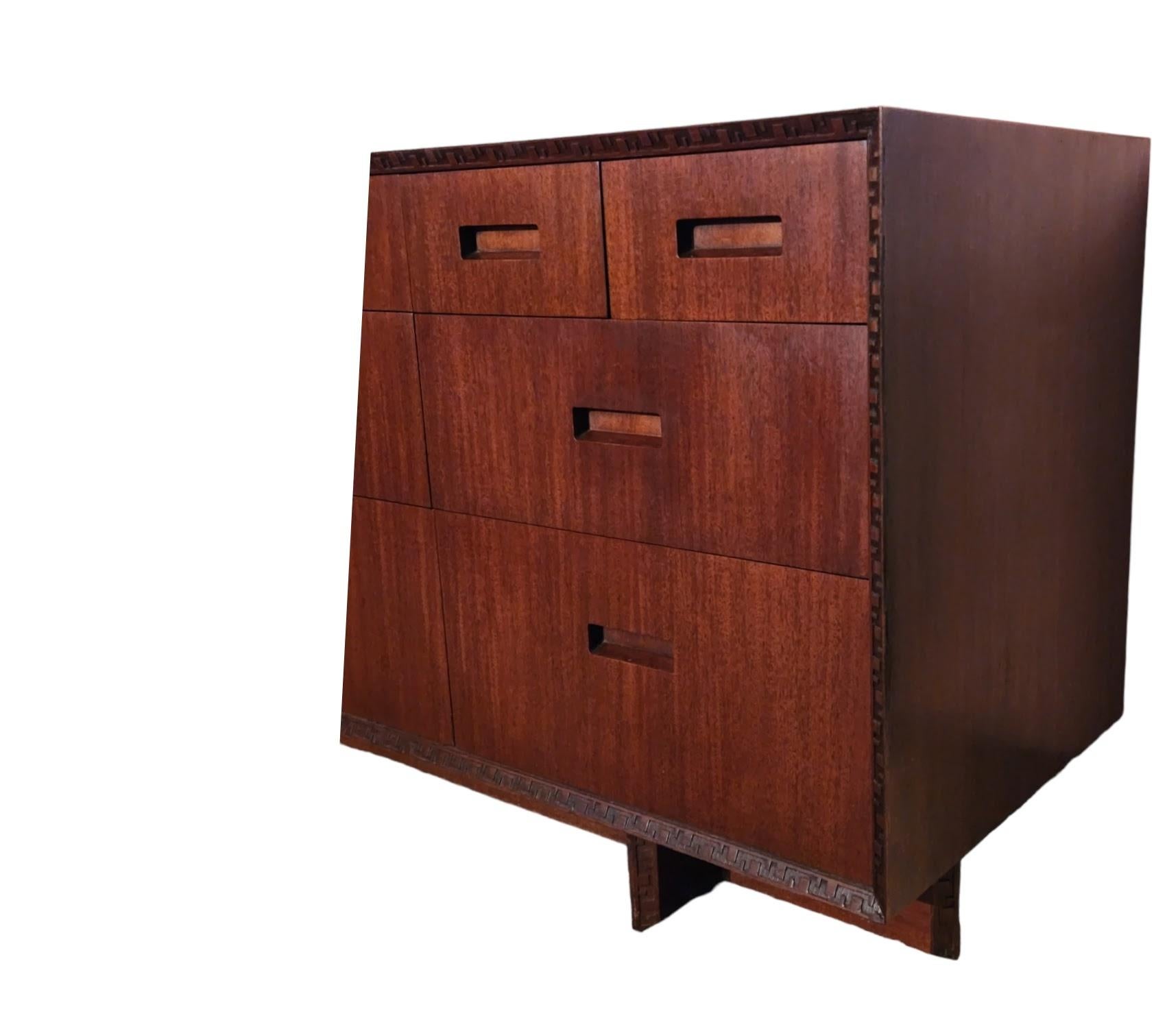 Frank Lloyd Wright Mahogany Dresser Sideboard Taliesin Heritage Henredon 1955 In Good Condition For Sale In Camden, ME