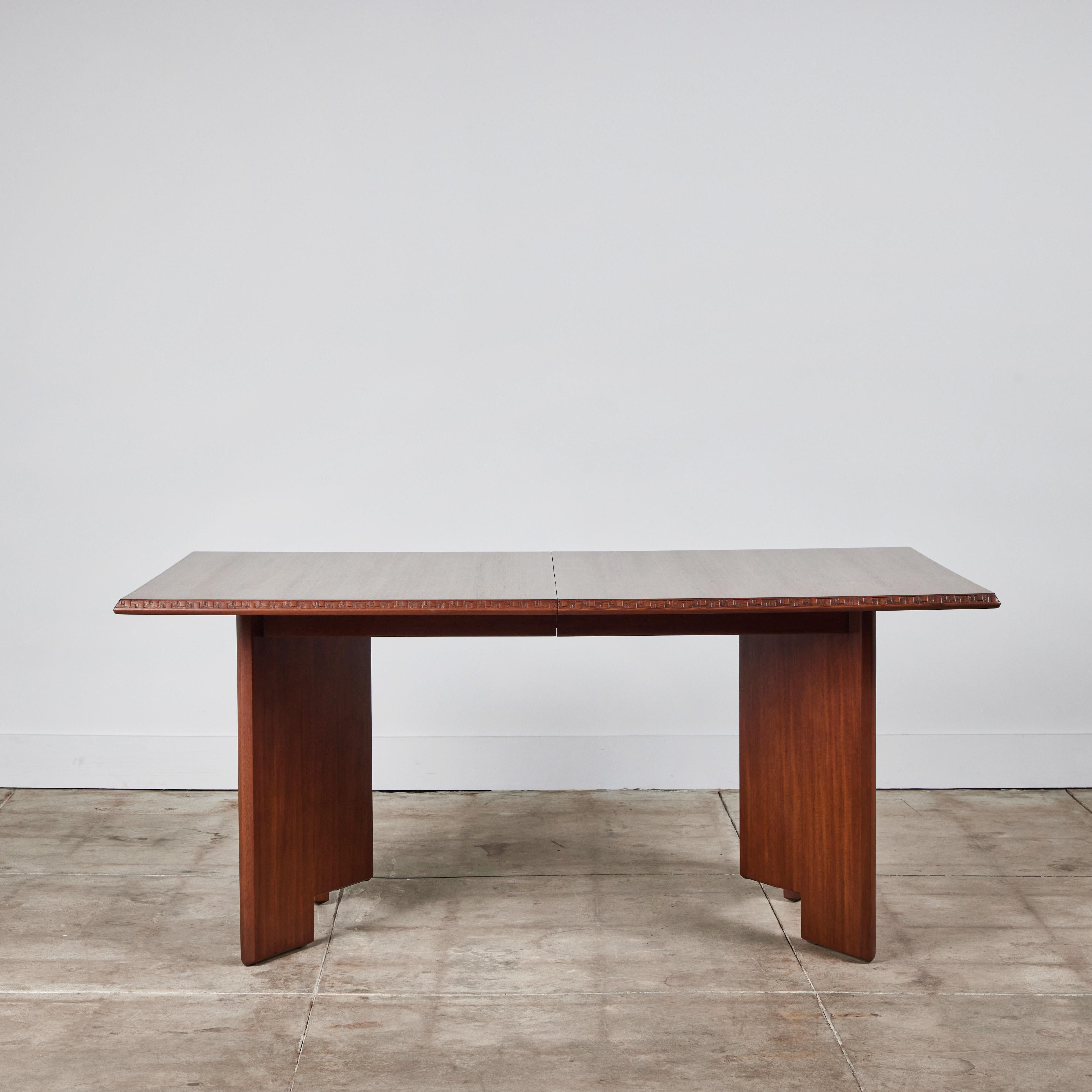 Frank Lloyd Wright Mahogany “Taliesin” Dining Table for Heritage-Henredon In Excellent Condition In Los Angeles, CA