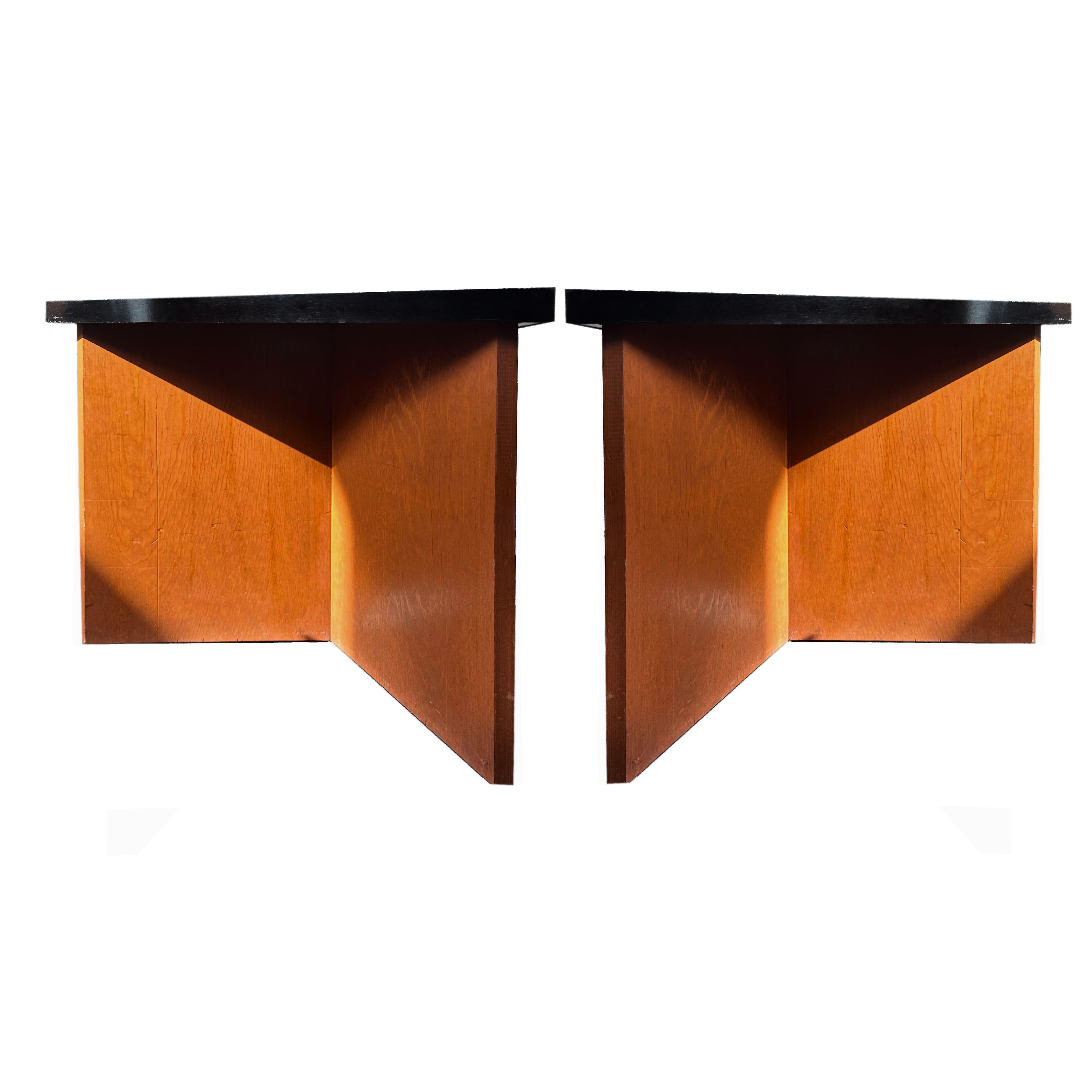 American Frank Lloyd Wright, Original Arnold House Modular Side Table, Triangular, 1954.