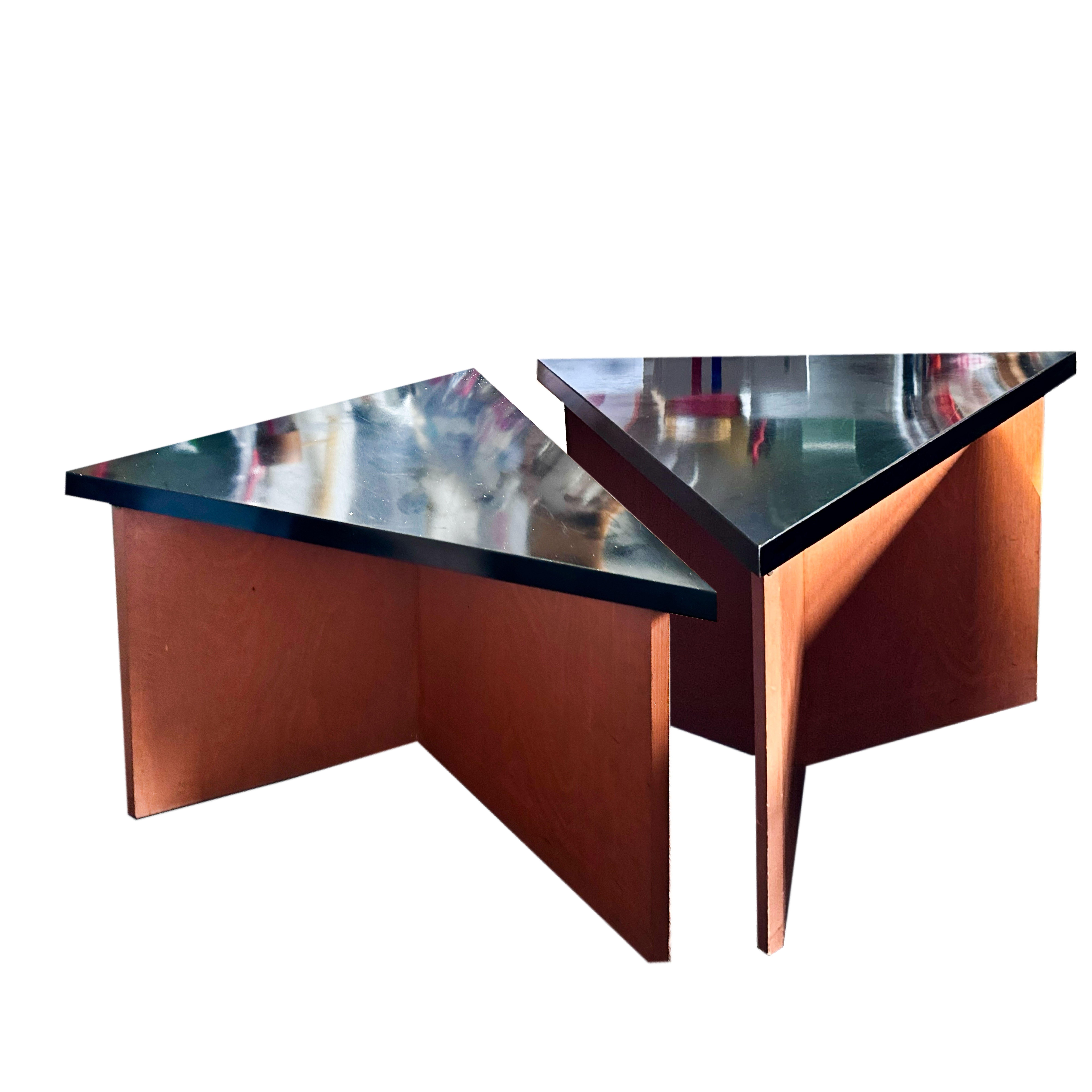 Frank Lloyd Wright, Original Arnold House Modular Side Table, Triangular, 1954. In Fair Condition For Sale In Brooklyn, NY