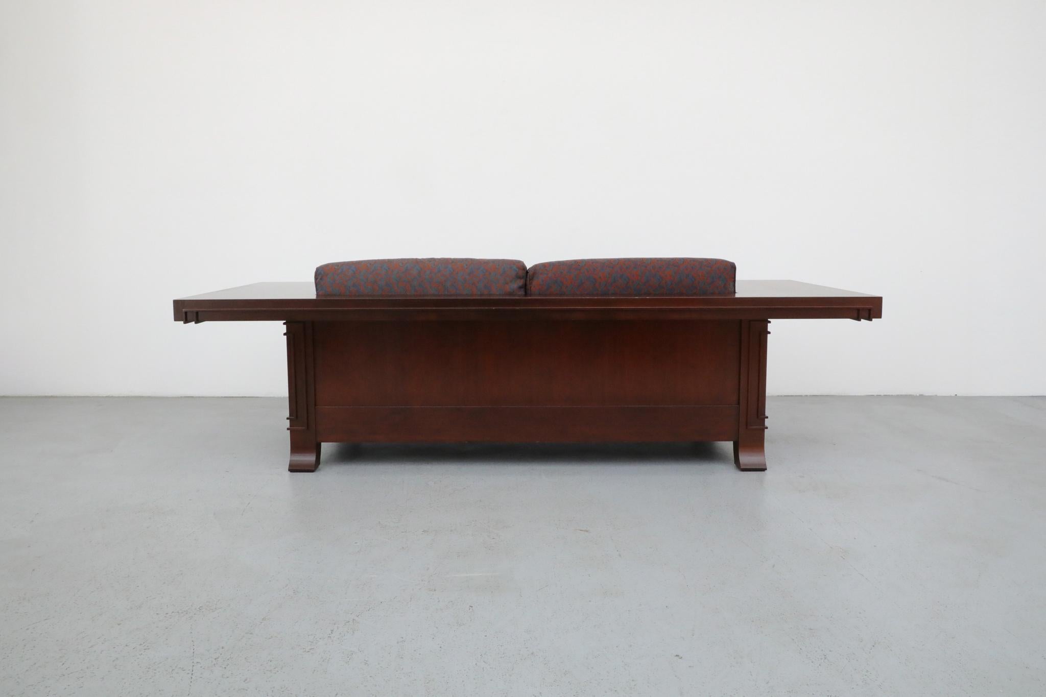 Mordenzato Divano Frank Lloyd Wright Robie 3 in ciliegio tinto noce di Cassina, 1989 in vendita