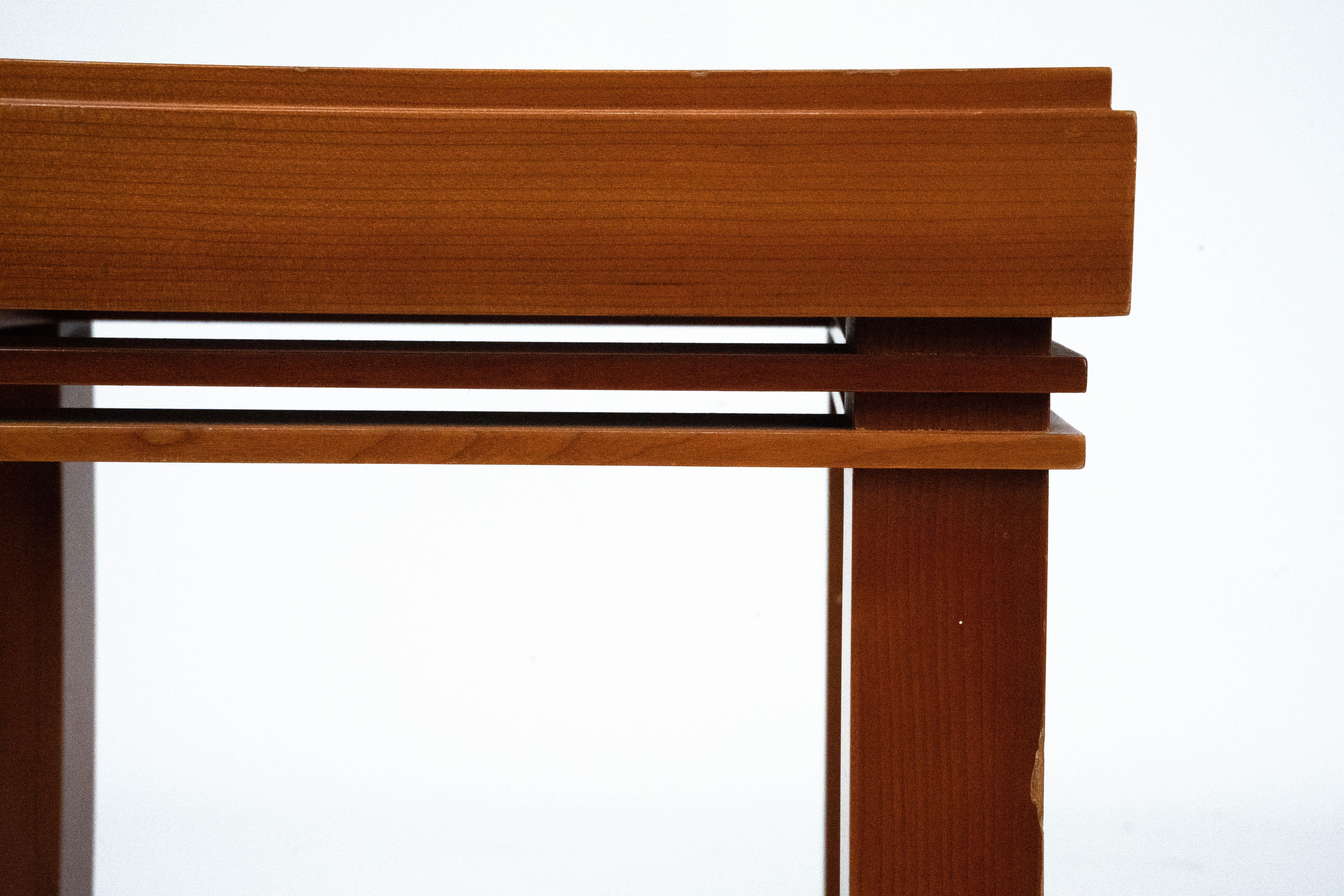 20ième siècle Frank Lloyd Wright Robie Side Table for Cassina, limited edition. Italy 1989. en vente