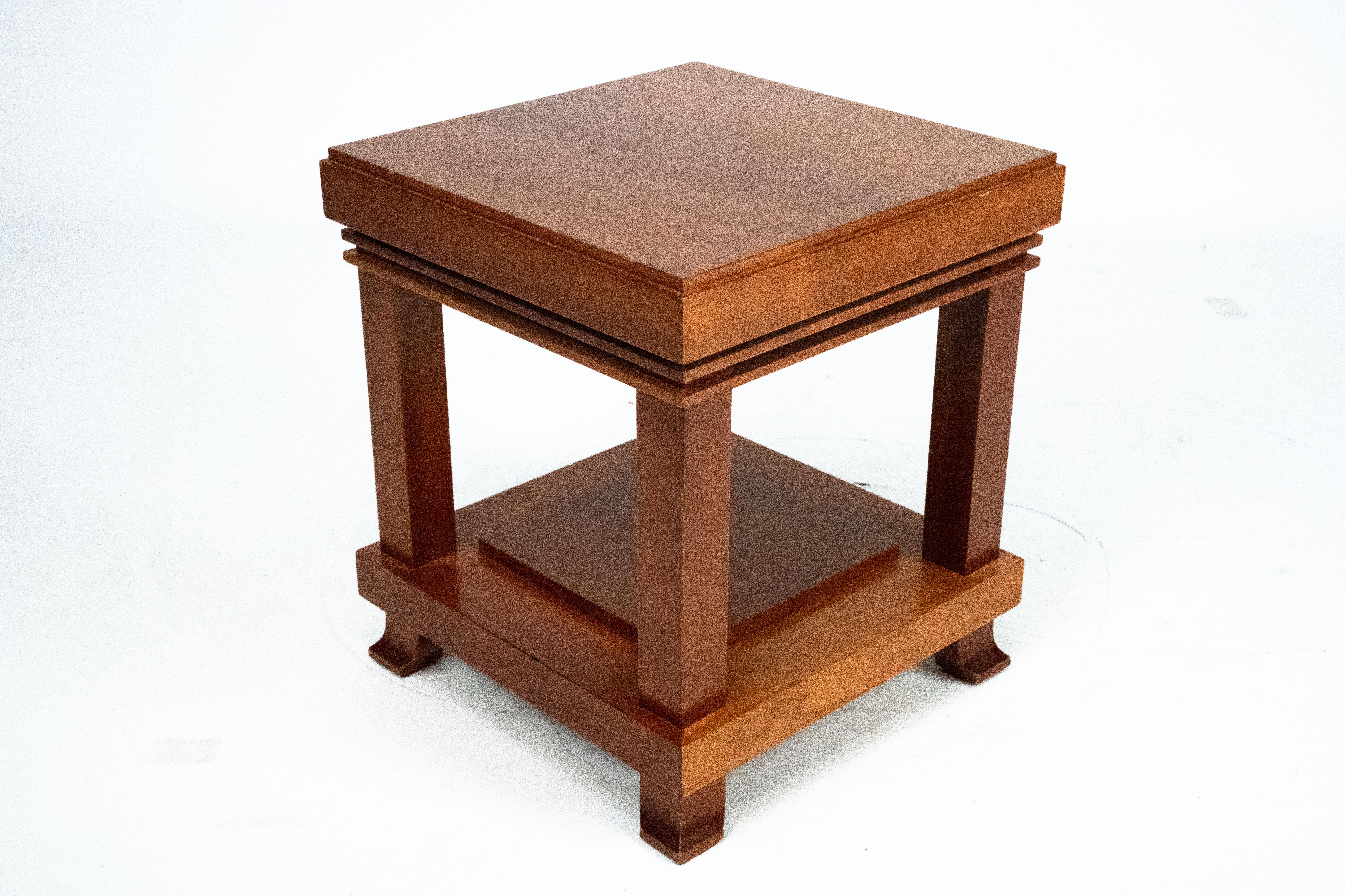 Bois Frank Lloyd Wright Robie Side Table for Cassina, limited edition. Italy 1989. en vente