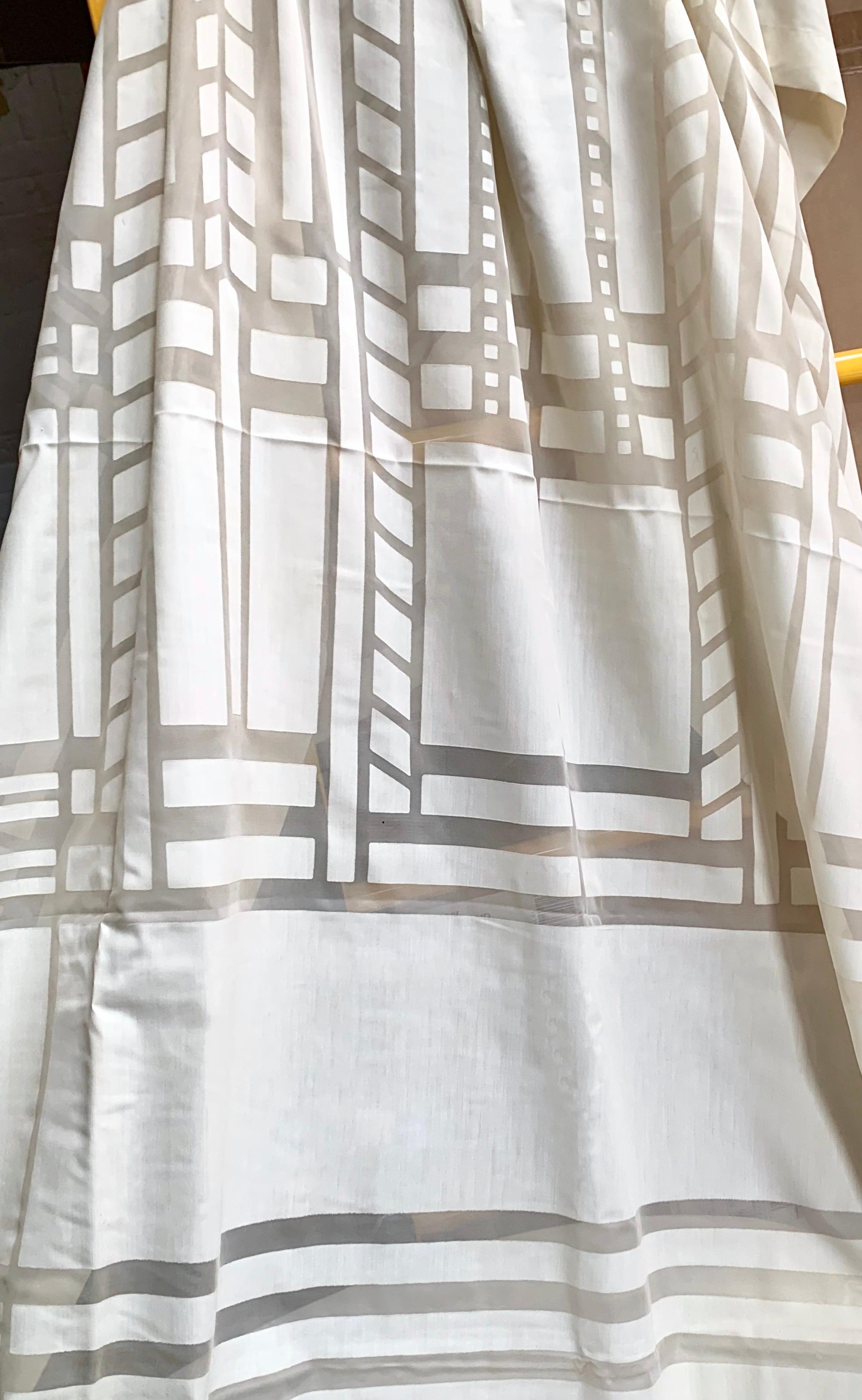 Frank Lloyd Wright Schumacher Cortina, drapeado, tapiz, 1955 Misión en venta