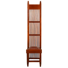 Chaise d'appoint monumentale en acajou, de style Arts & Crafts, inspirée de Frank Lloyd Wright