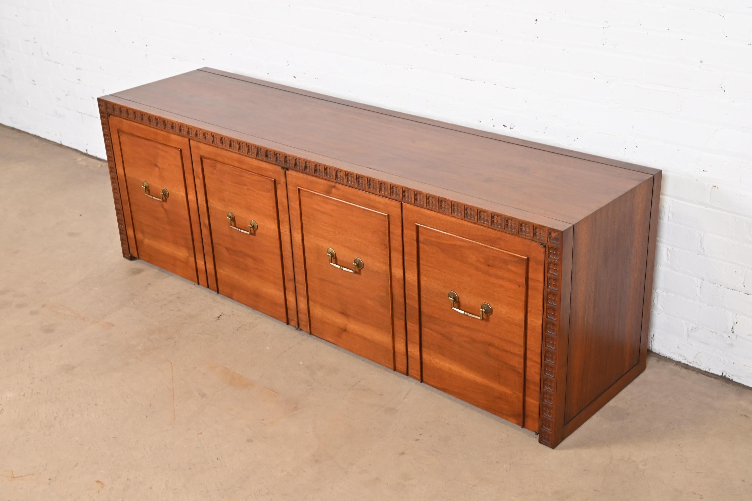 Frank Lloyd Wright Style Mid-Century Modern Sculpted Walnut Low Credenza In Good Condition In South Bend, IN