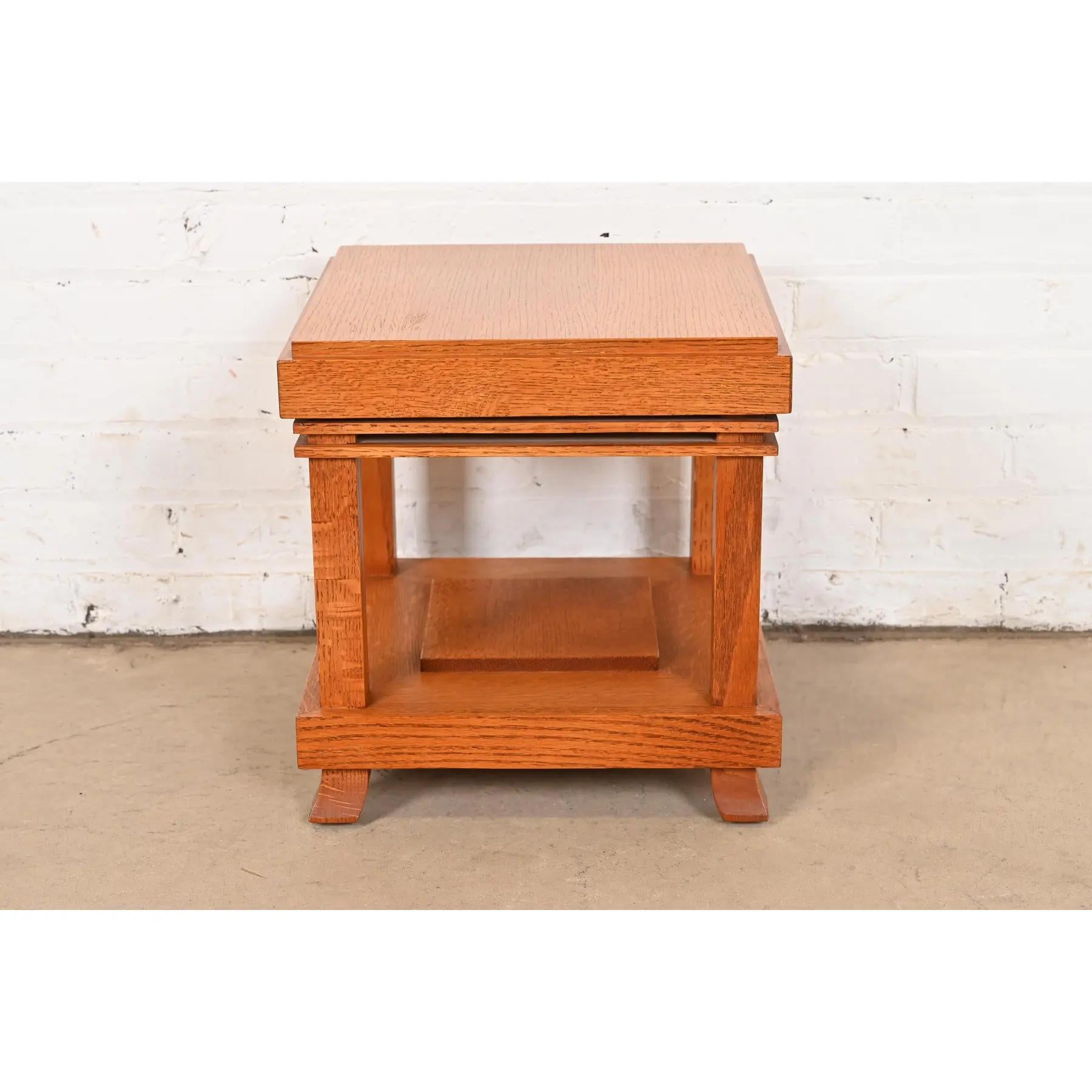 American Frank Lloyd Wright Style Mission Oak Arts and Crafts Occasional Side Table