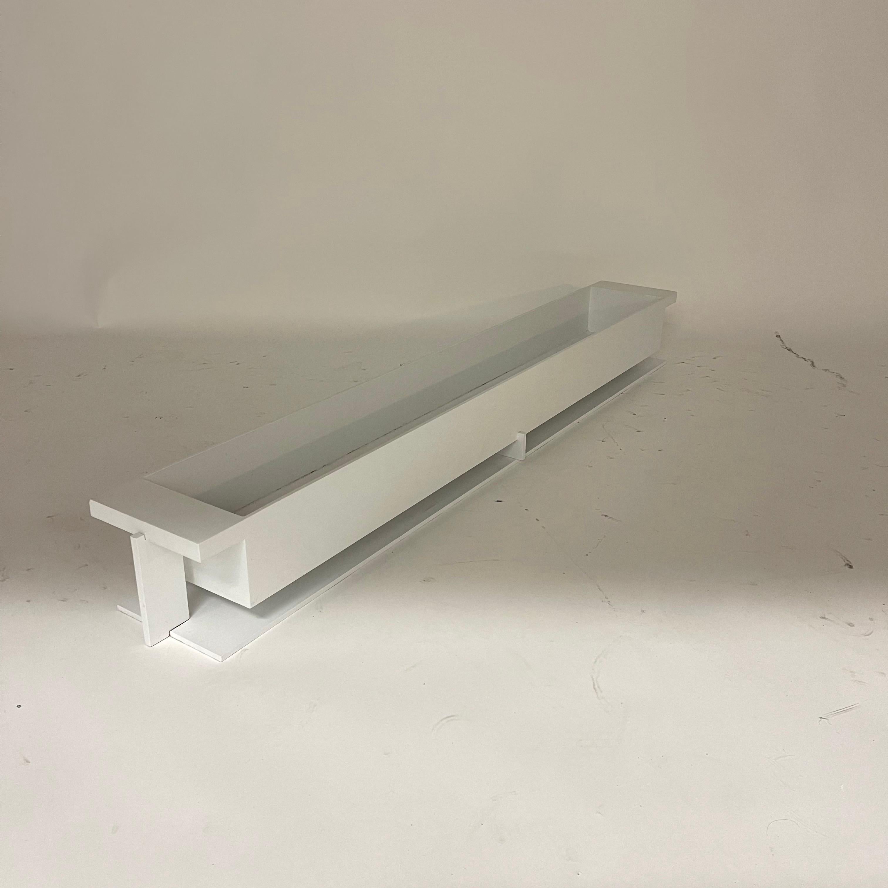 Frank Lloyd Wright Style Modernist White Powder Coated Cold Steel Planter, USA In Good Condition For Sale In Miami, FL