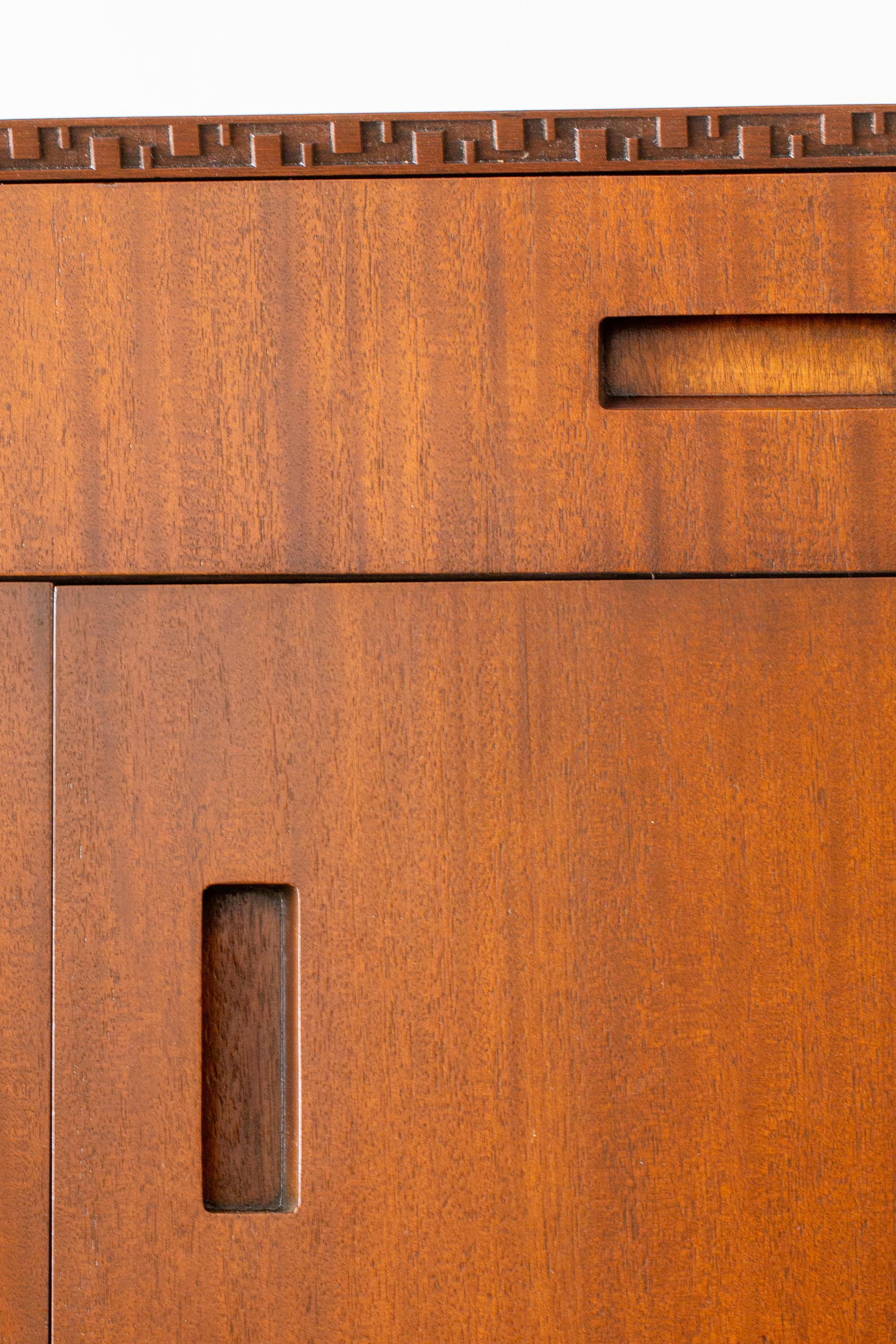 Frank Lloyd Wright Taliesin Chest of Drawers for Heritage Henredon Mahogany 3