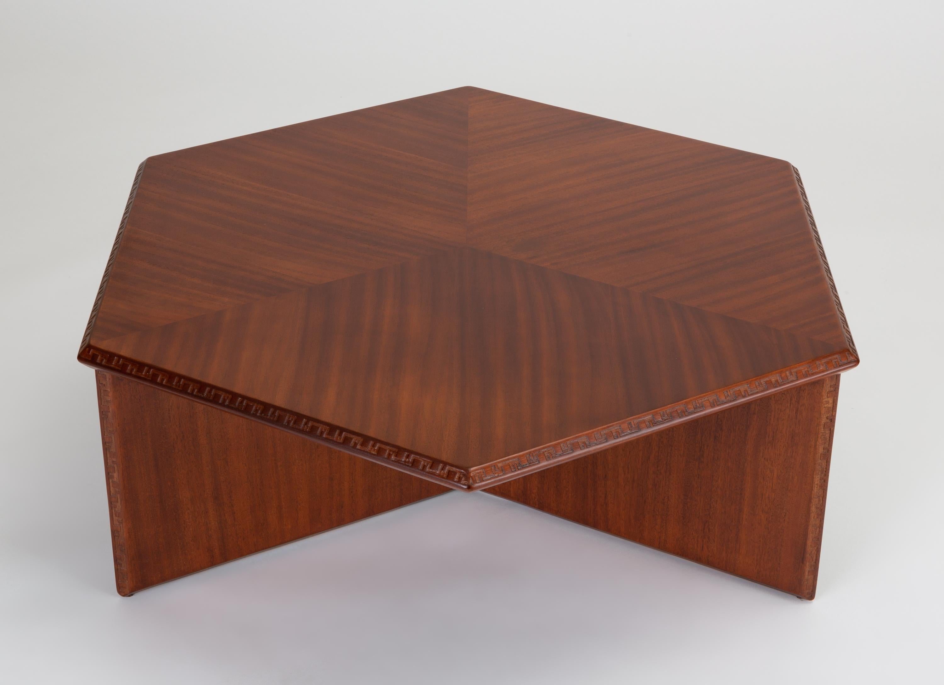 Frank Lloyd Wright “Taliesin” Coffee Table for Heritage-Henredon In Excellent Condition In Los Angeles, CA