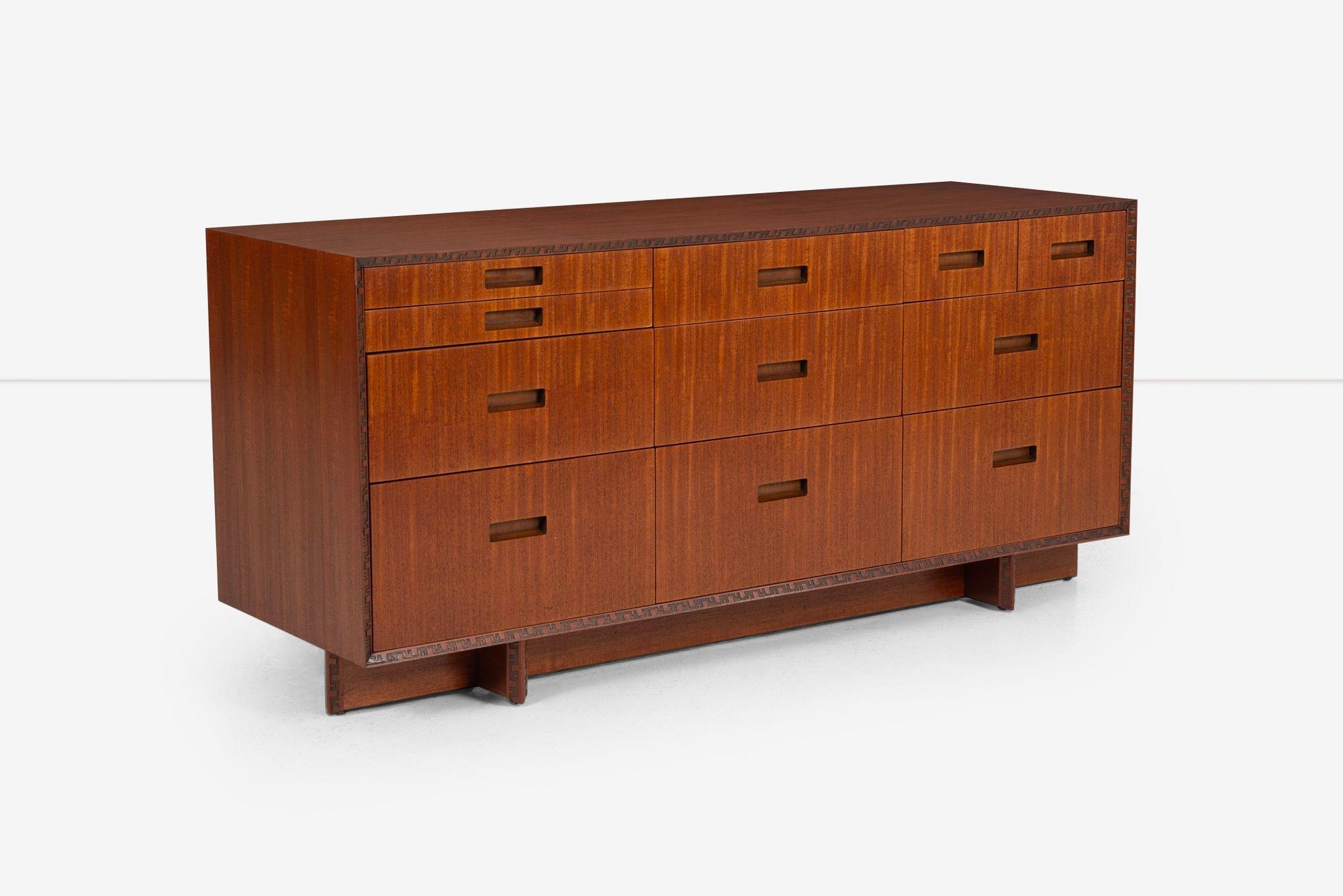 Frank Lloyd Wright Taliesin Line Triple Dresser in Mahogany Wood 1955 In Good Condition For Sale In Chicago, IL