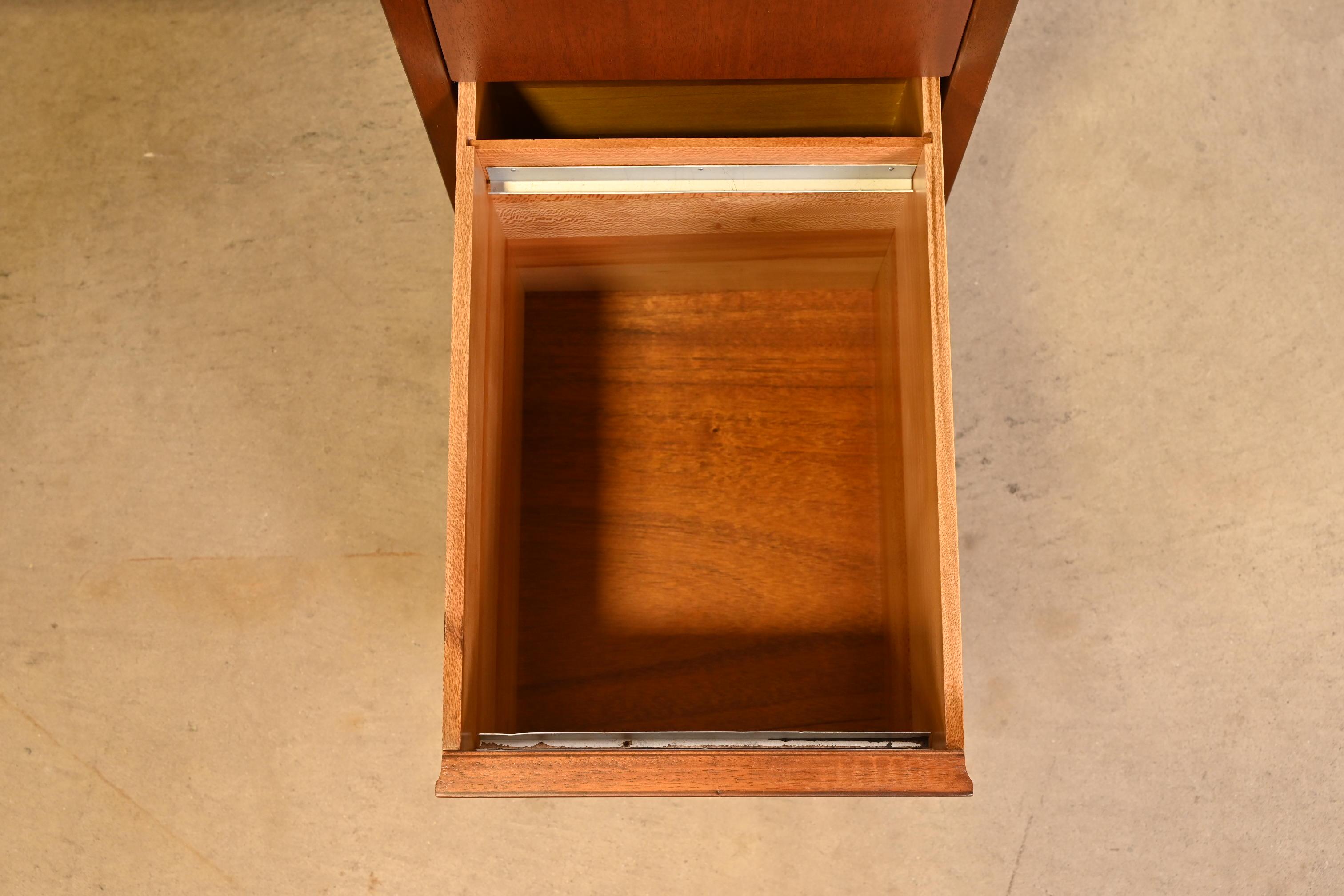 Frank Lloyd Wright Taliesin-Mahagoni-Schreibtisch mit doppeltem Sockel aus Mahagoni, neu restauriert im Angebot 5