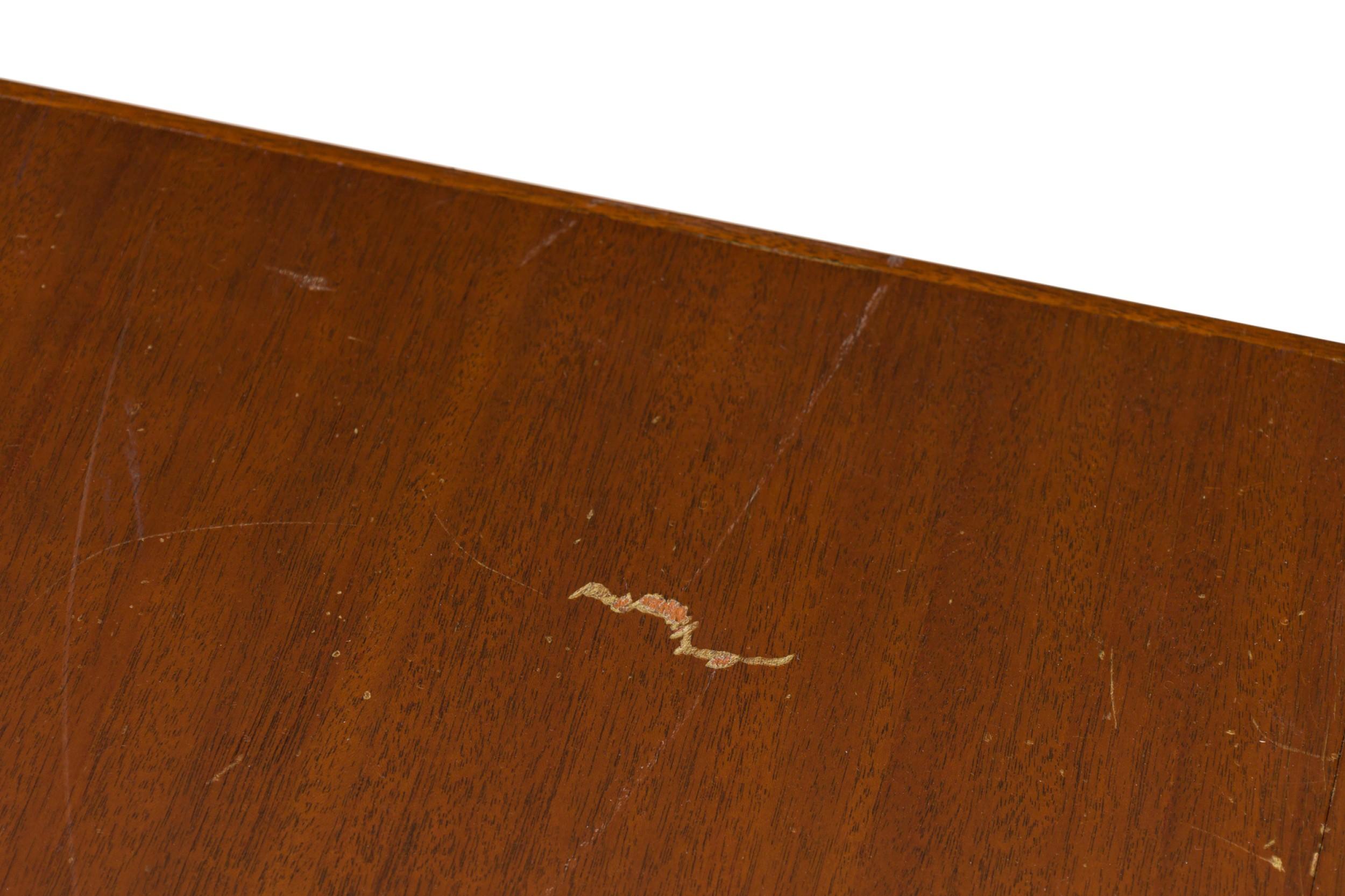 Frank Lloyd Wright Taliesin Mid-Century American Mahogany Extension Dining Table en vente 1