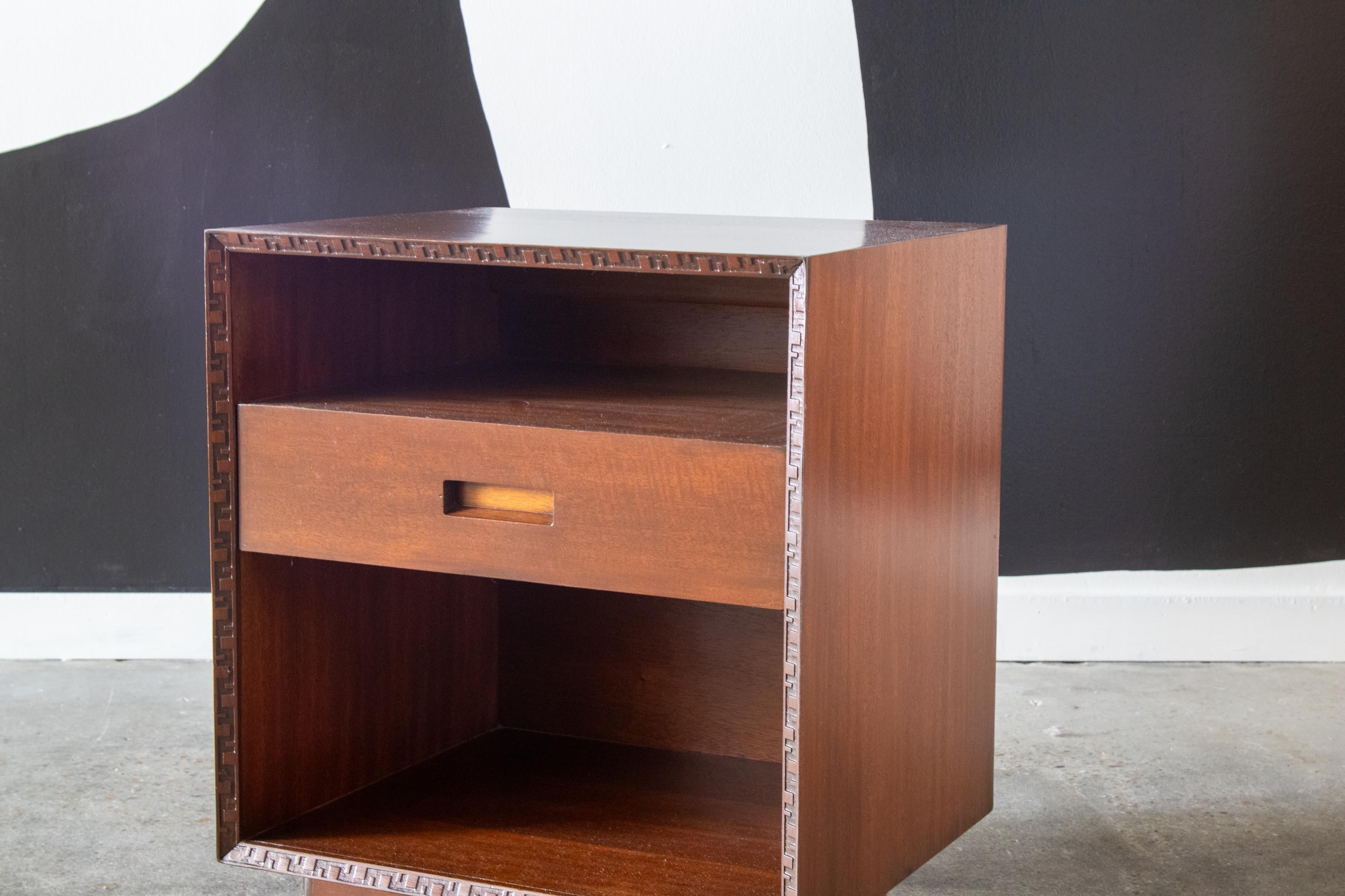 Mid-Century Modern Frank Lloyd Wright Taliesin Nightstand End Table for Heritage Henredon Mahogany