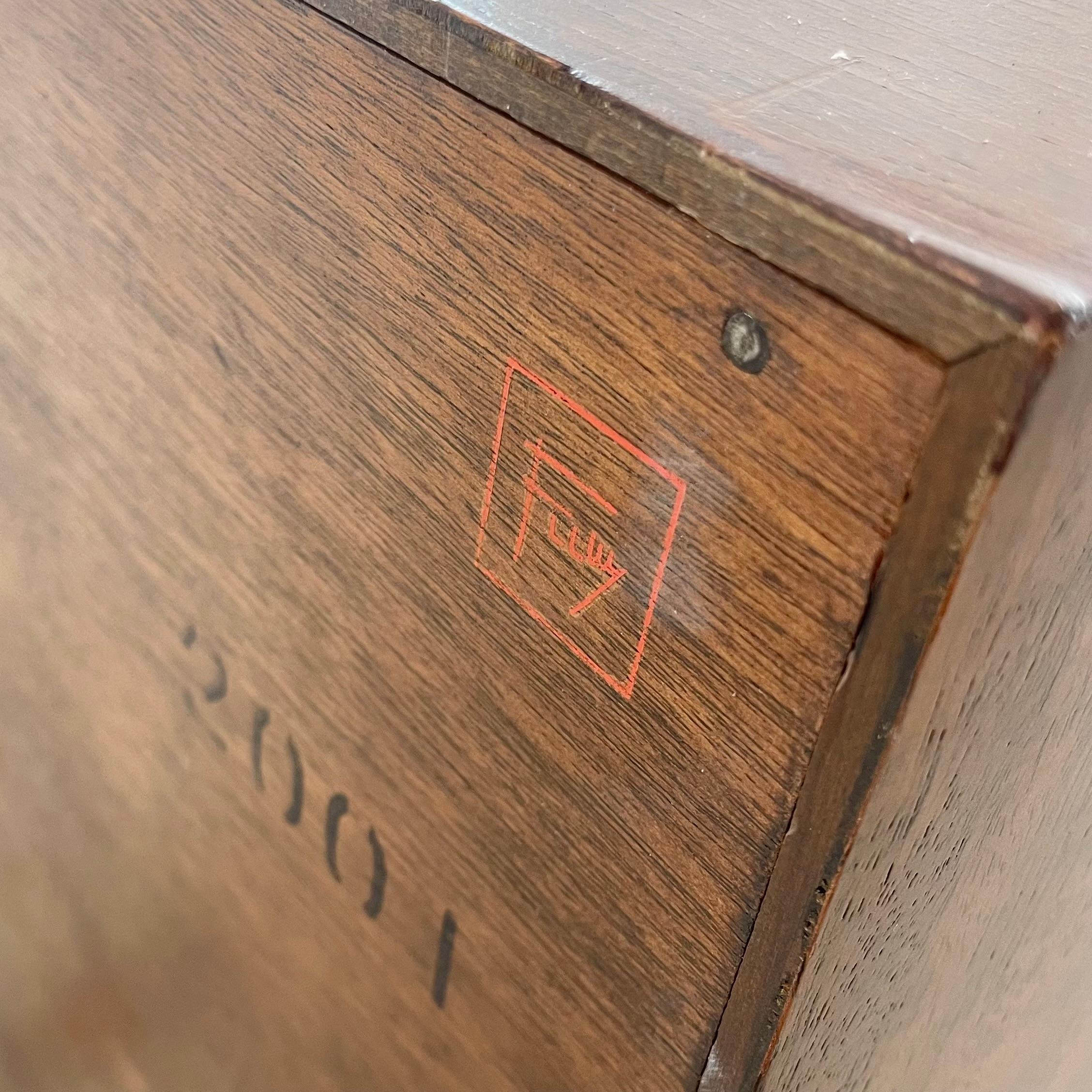 Frank Lloyd Wright “Taliesin” Nightstand/Side Table for Heritage-Henredon, 1955 For Sale 8