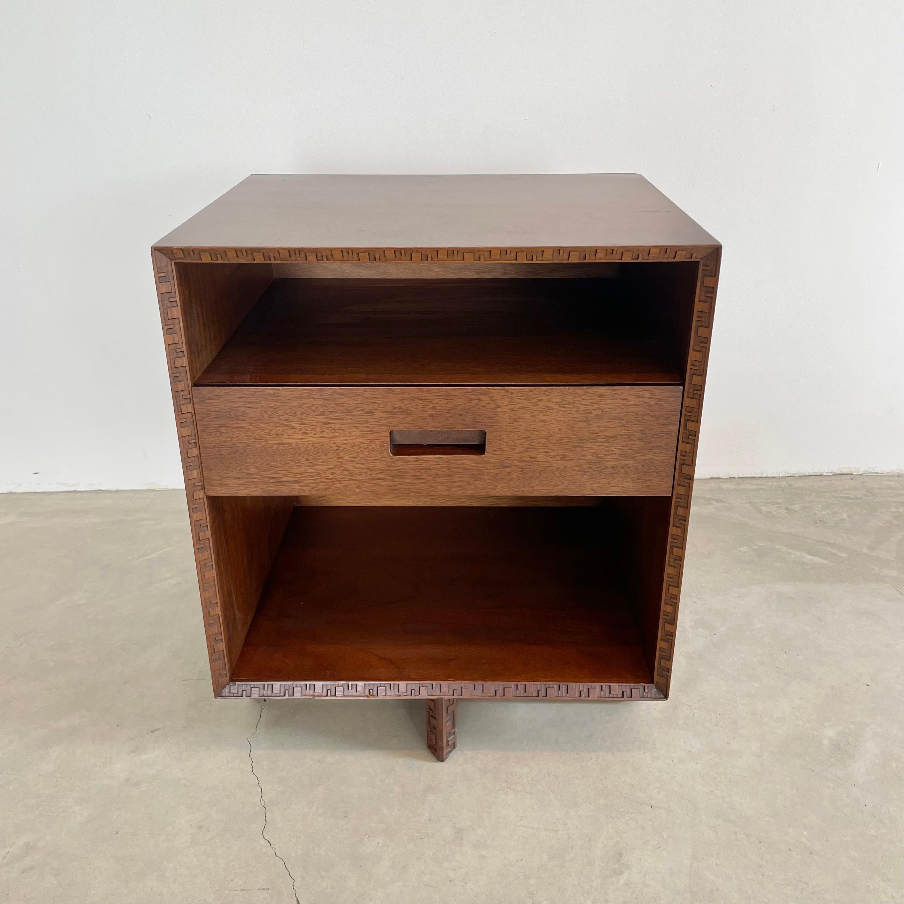 Frank Lloyd Wright “Taliesin” Nightstand/Side Table for Heritage-Henredon, 1955 In Good Condition For Sale In Los Angeles, CA