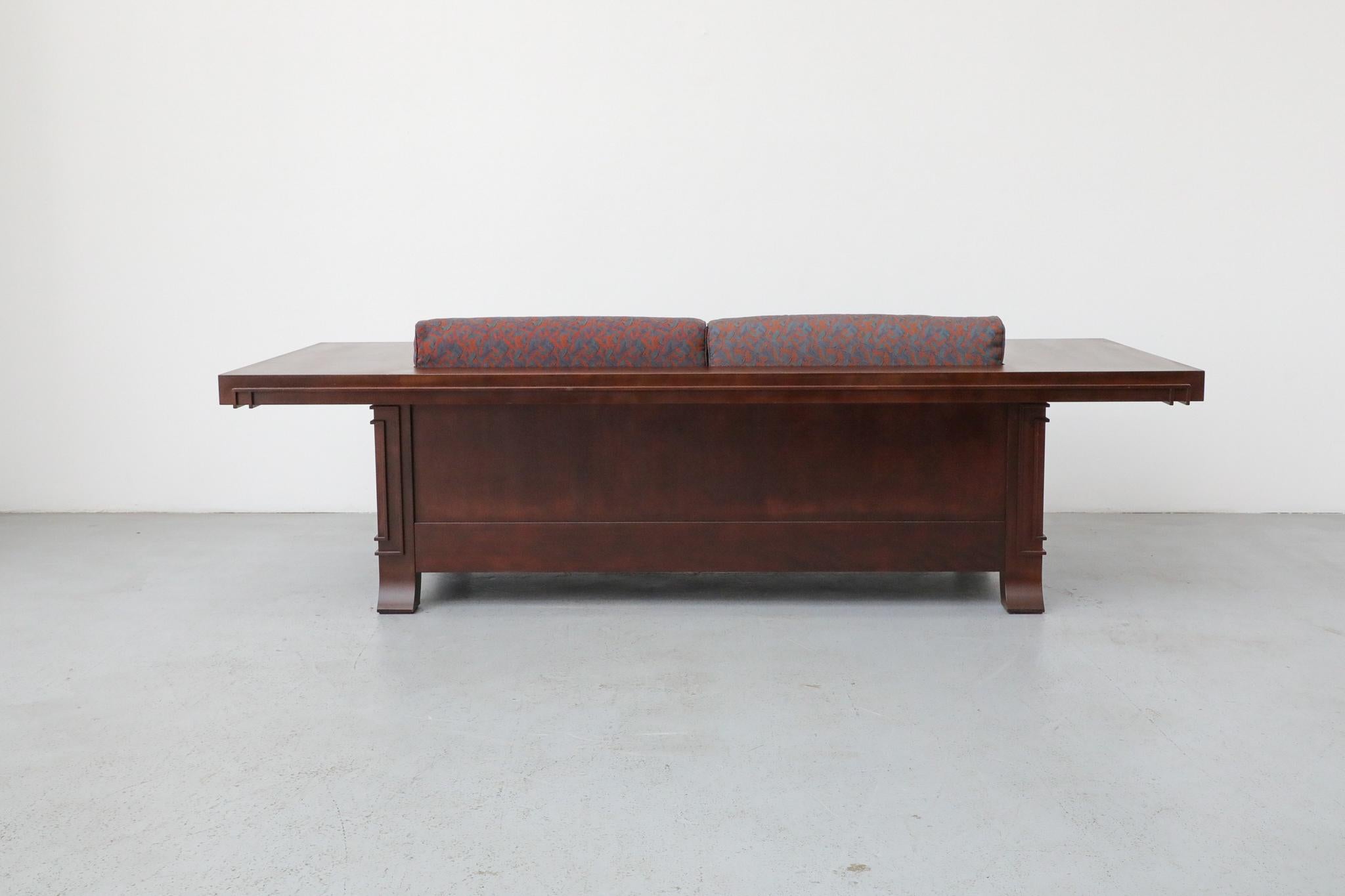 Mordenzato Divano Robie 3 di Frank Loyd Wright in ciliegio tinto noce di Cassina, 1989 in vendita