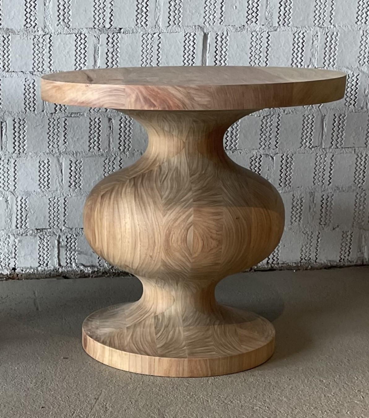 Australien Frank Noir, table d'appoint en bois d'ébène de Wende Reid, original, organique et sculpturale en vente
