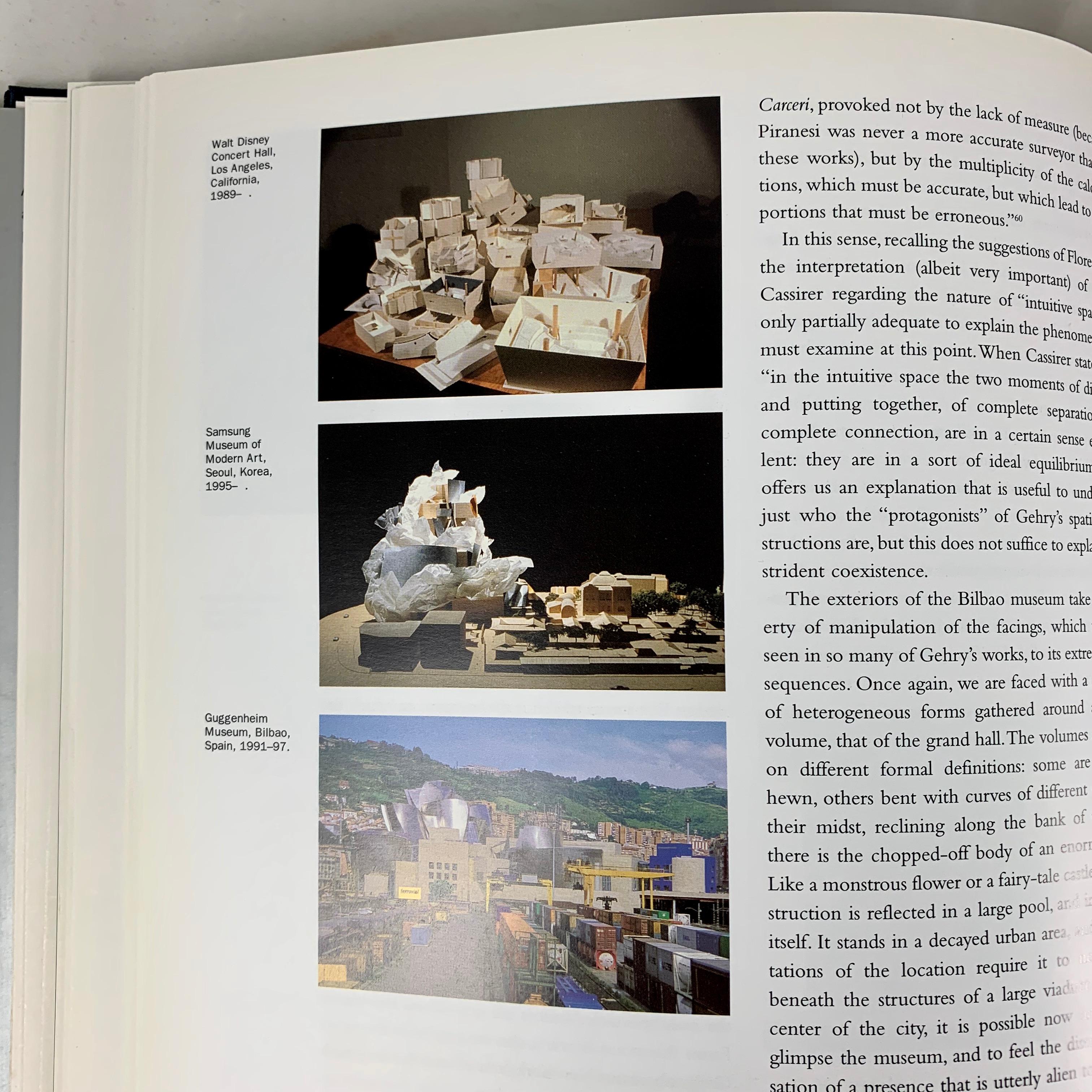 Frank O Gehry, The Complete Works by Francesco Dal Co. Modern Architecture Book In Good Condition For Sale In Philadelphia, PA