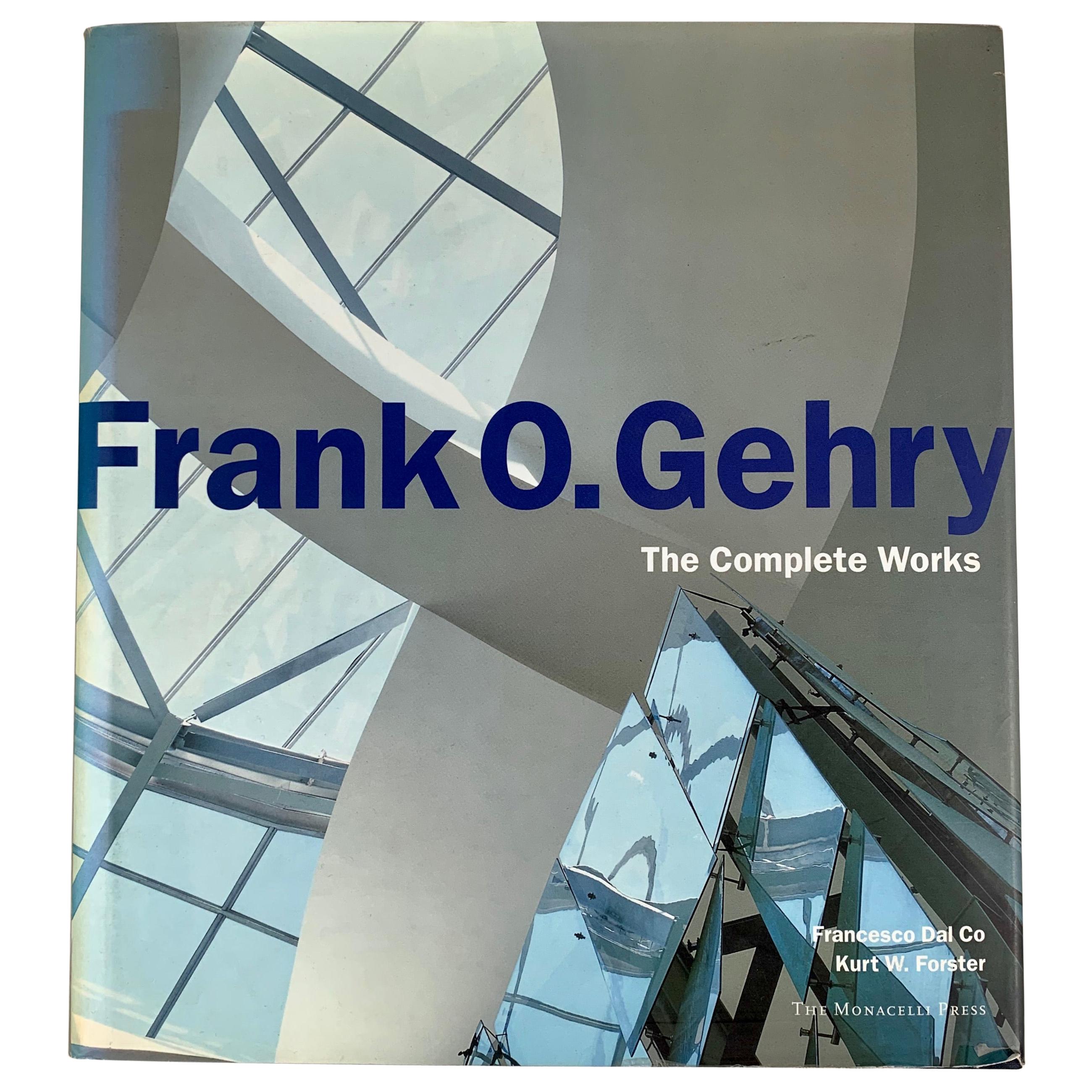 Frank O Gehry:: Das Gesamtwerk von Francesco Dal Co. Modernes Architekturbuch im Angebot