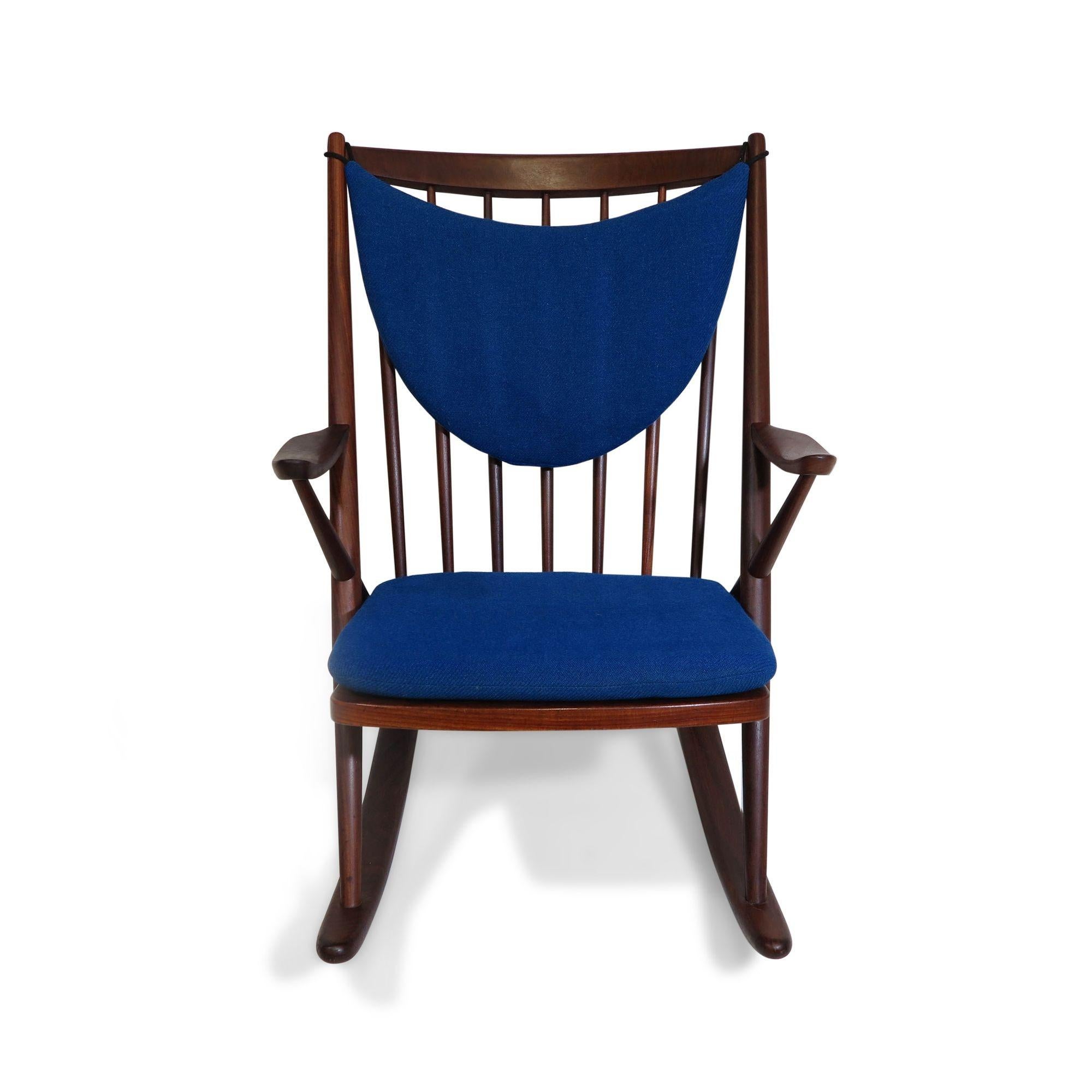 Scandinave moderne Frank Reenskaug pour Bramin fauteuil à bascule danois en teck en vente