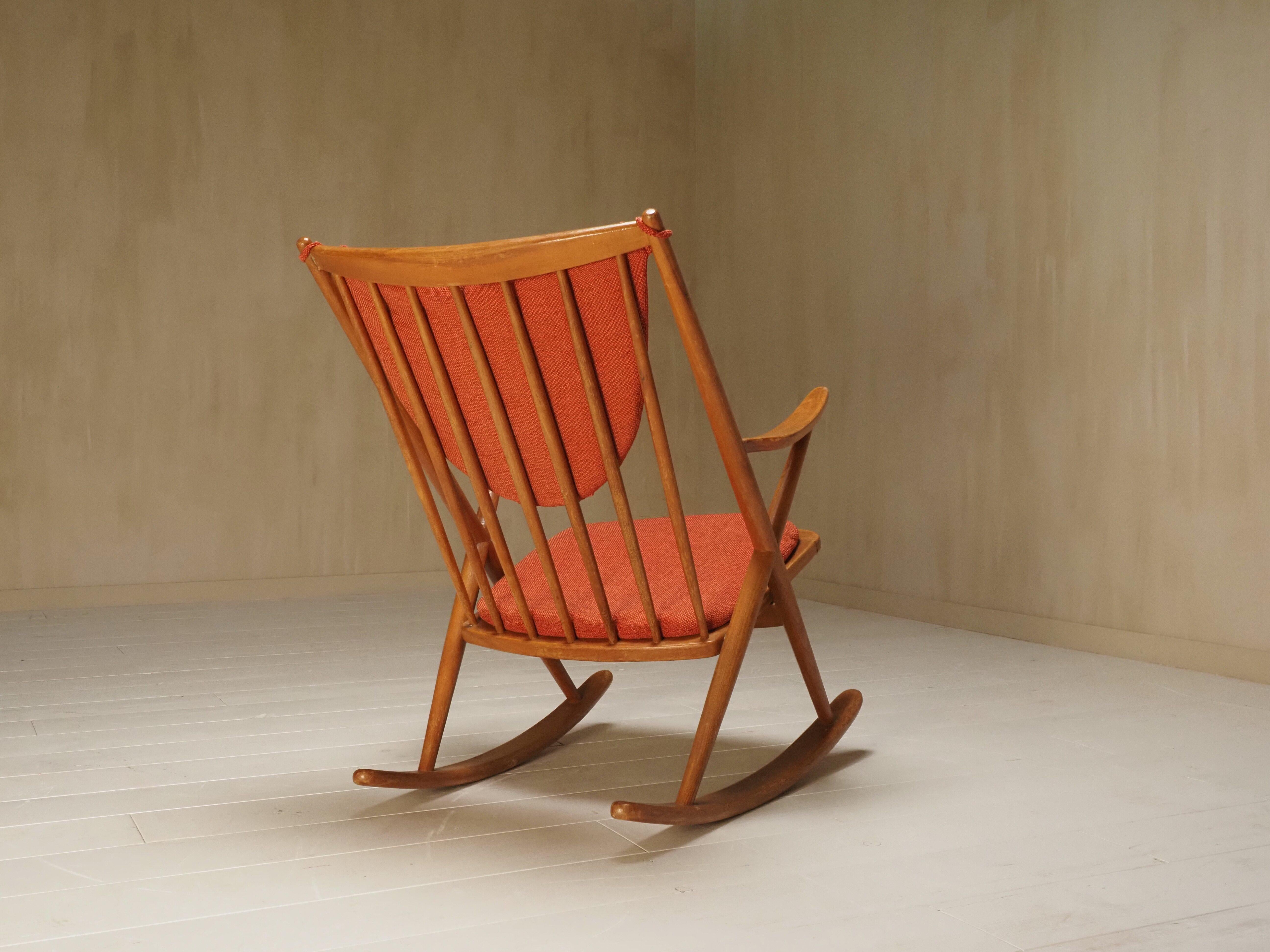 Frank Reenskaug Schaukelstuhl Modell No.182 (Holz) im Angebot