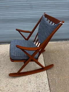 Rocking Chair en teck de Frank Reenskaug Model No 182