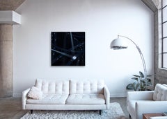 Autobahn - vista astratta a volo d'uccello del traffico di un incrocio autostradale di notte