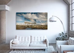 Primer plano - fotografía de gran formato de un cartel publicitario conceptual en un paisaje